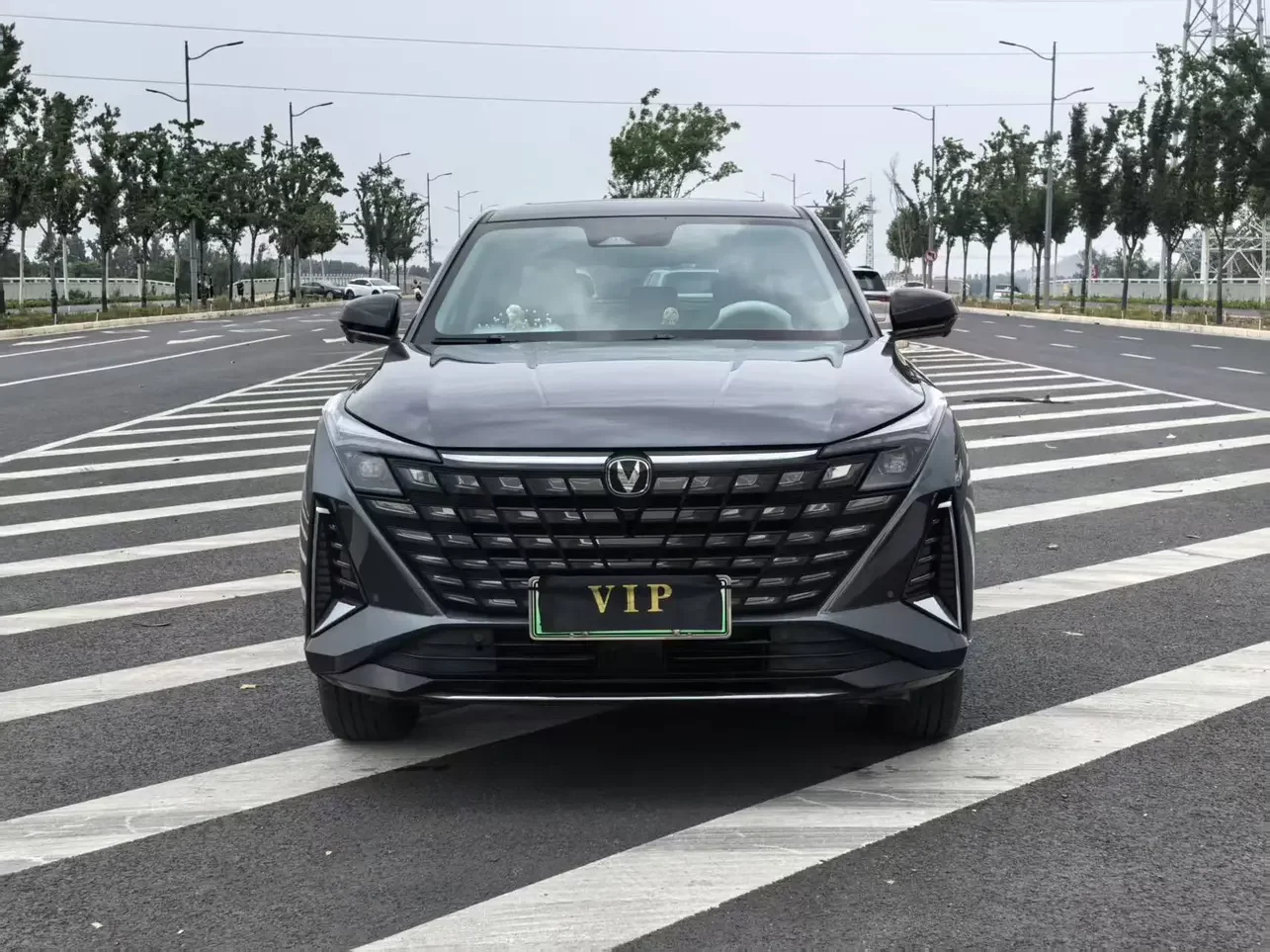 Changan UNI-Z PHEV  из Китая