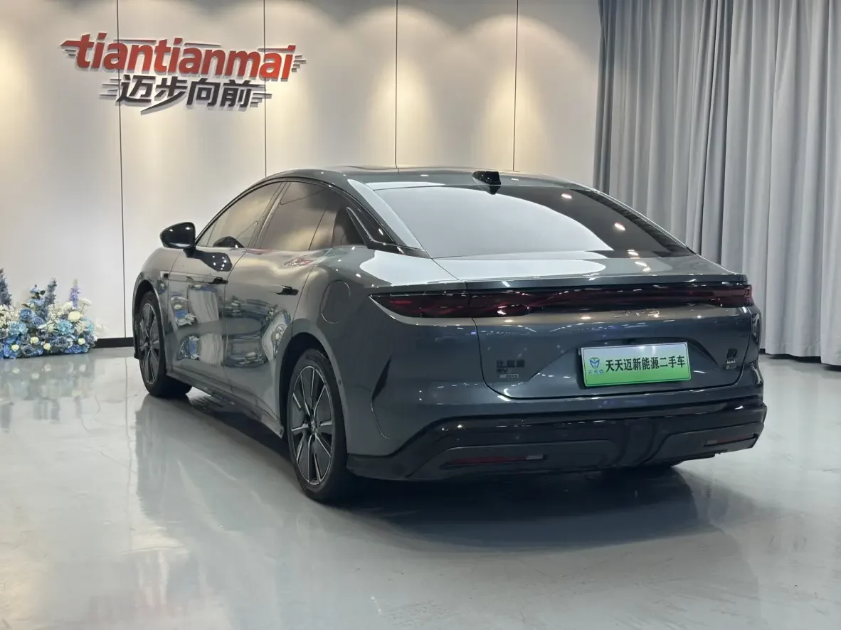 BYD Han L EV