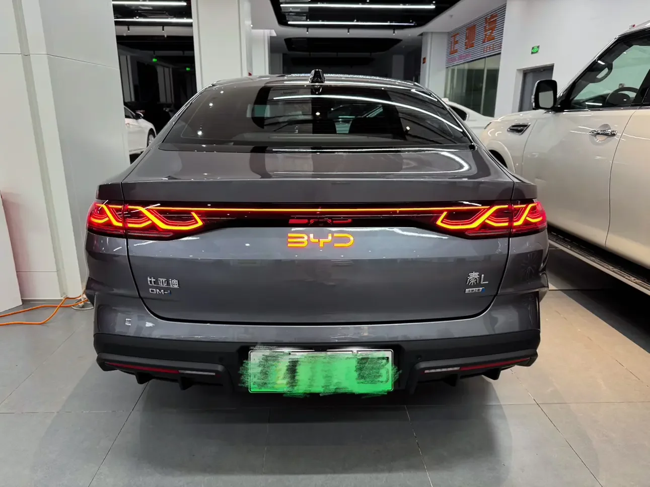 BYD Qin L DM