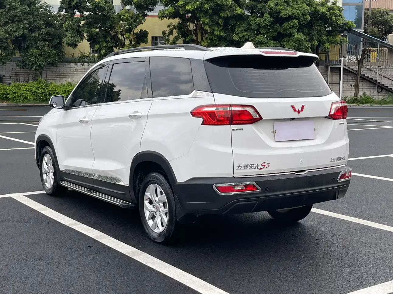 Wuling Hongguang S3