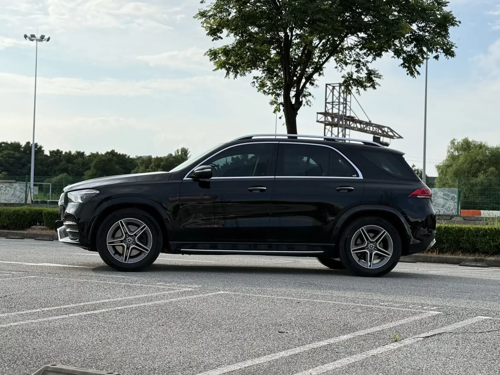 Mercedes-Benz GLE (Imported)