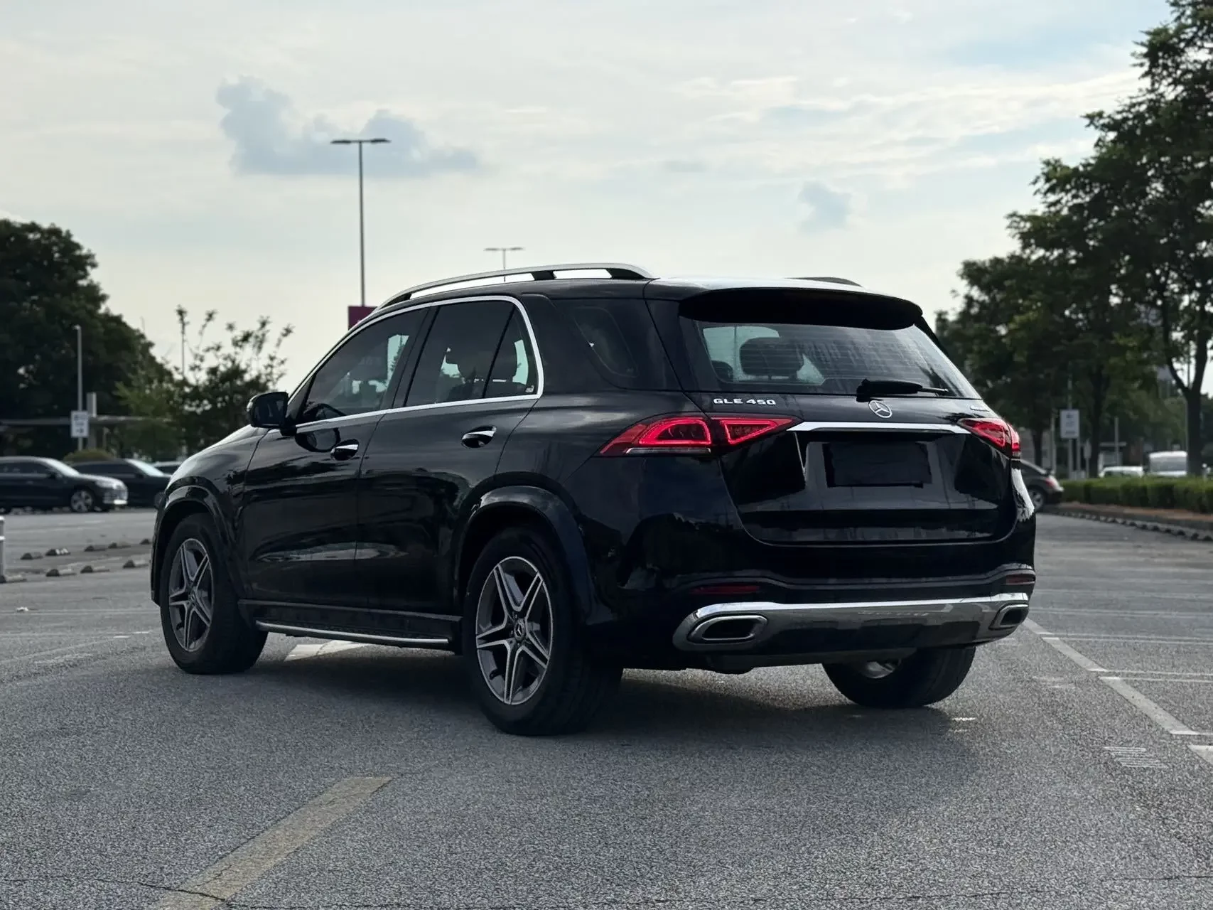 Mercedes-Benz GLE (Imported)