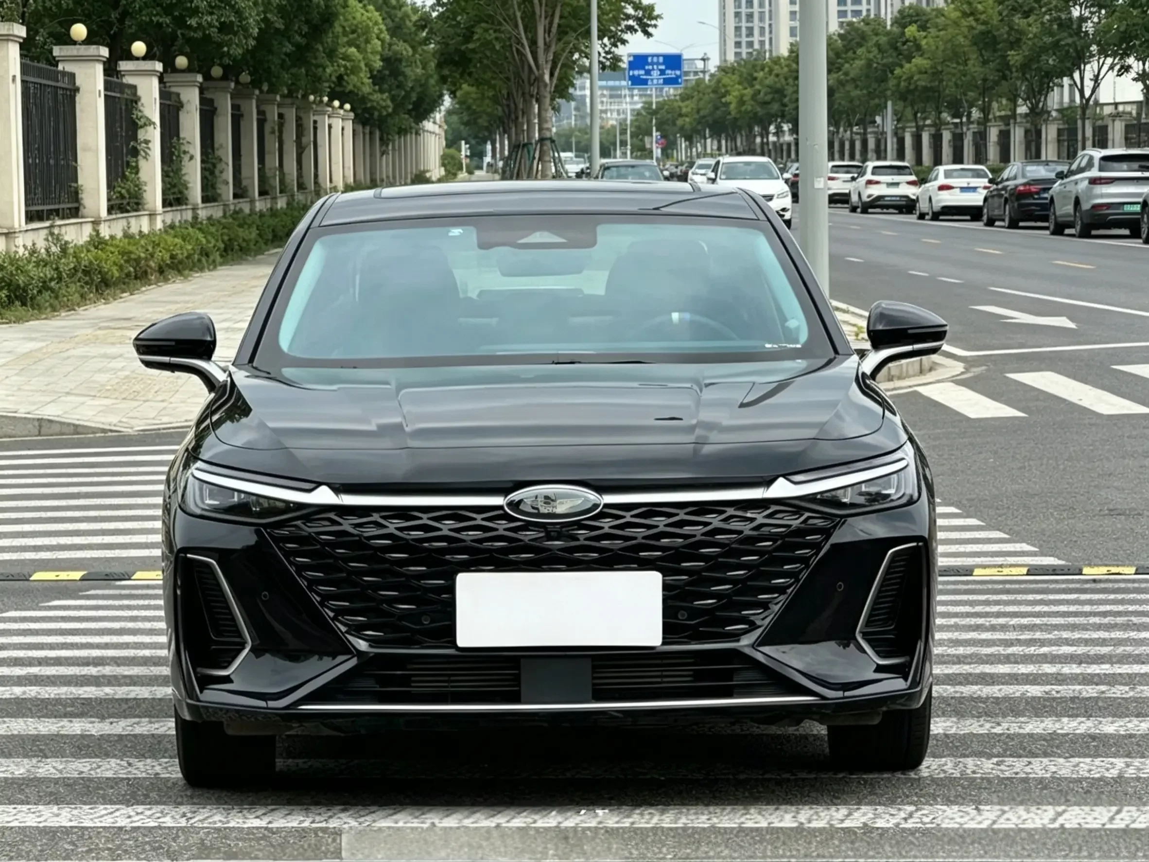 Chery Arrizo 8