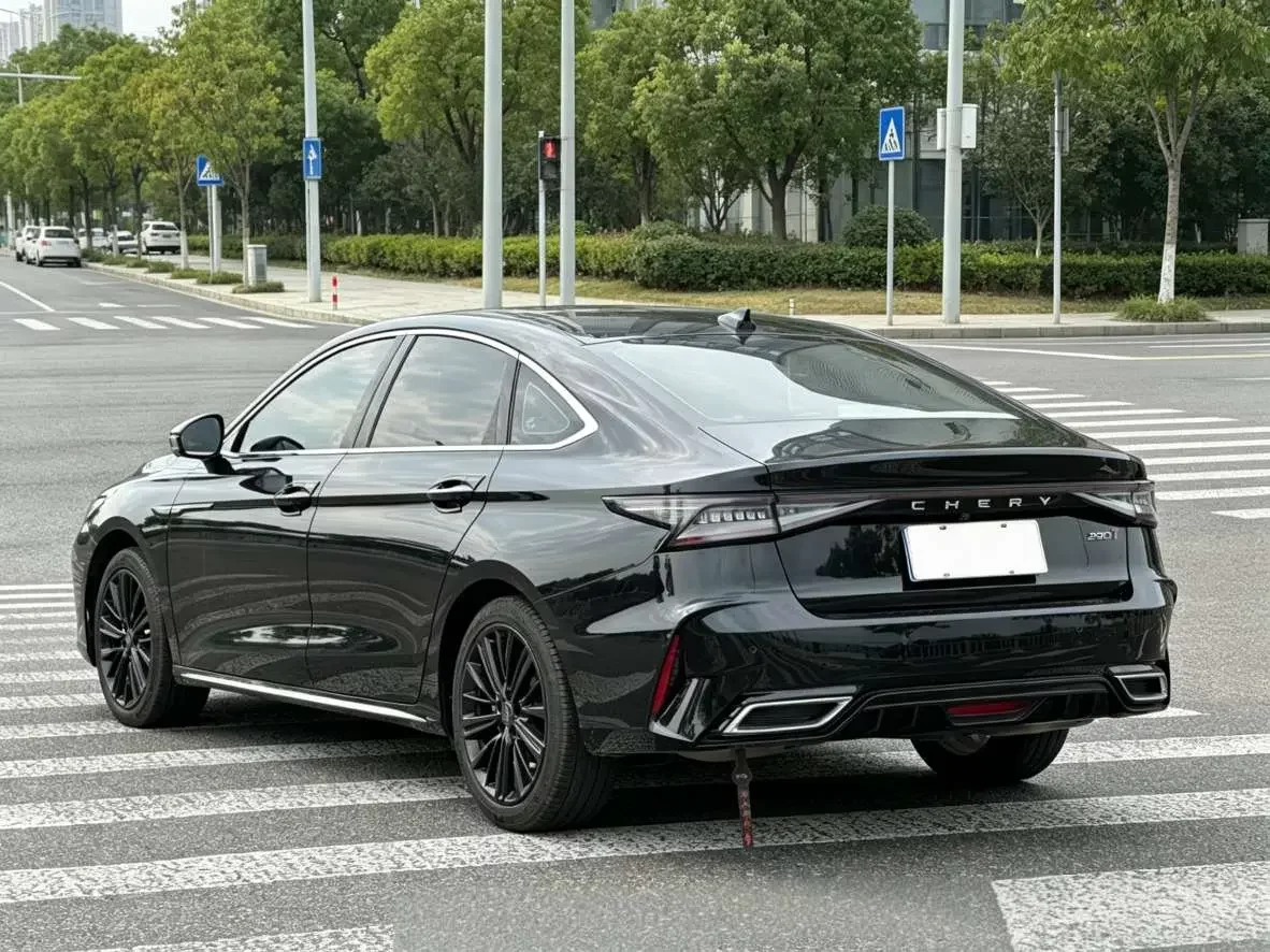 Chery Arrizo 8