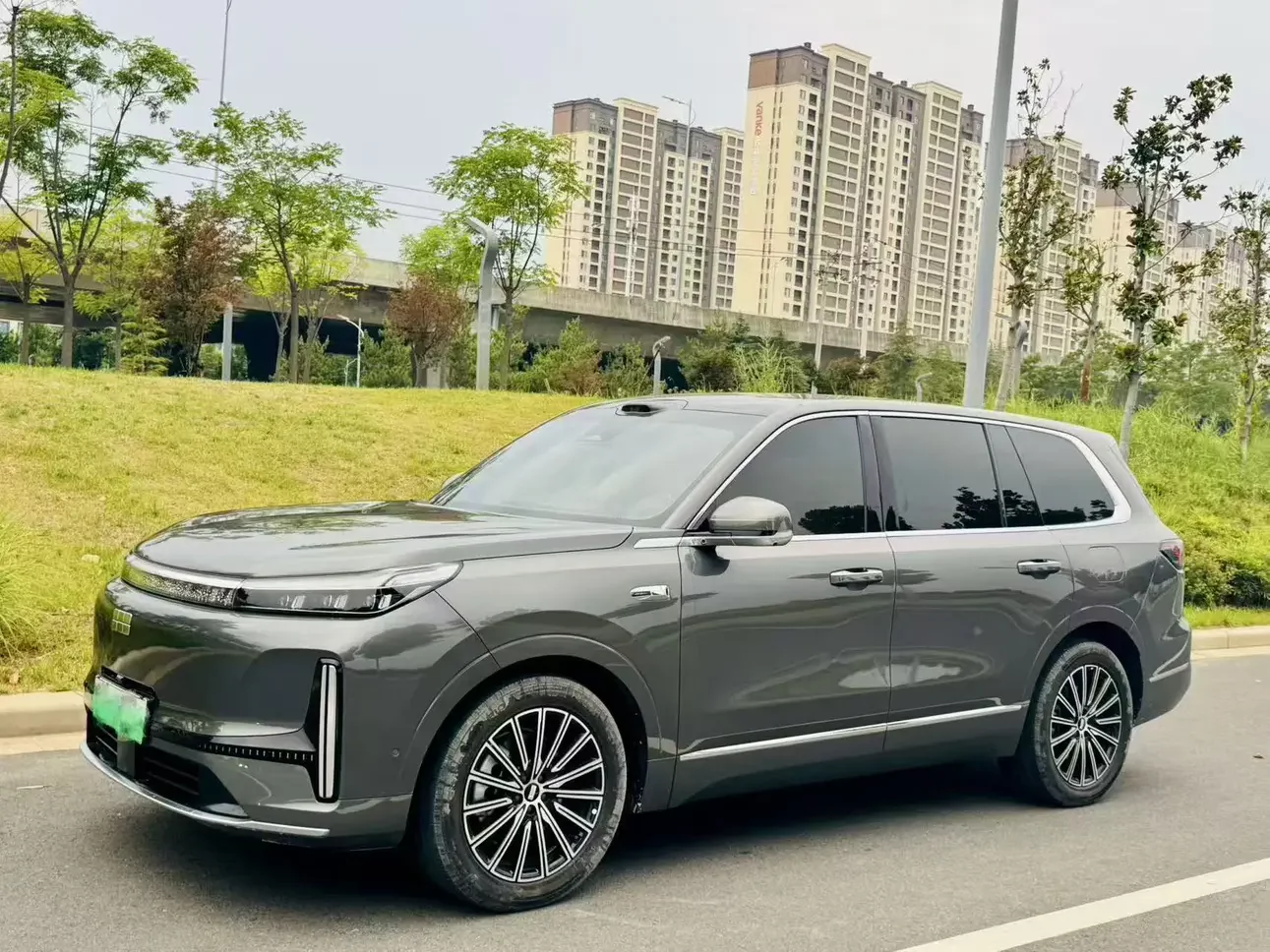 Geely Galaxy M9