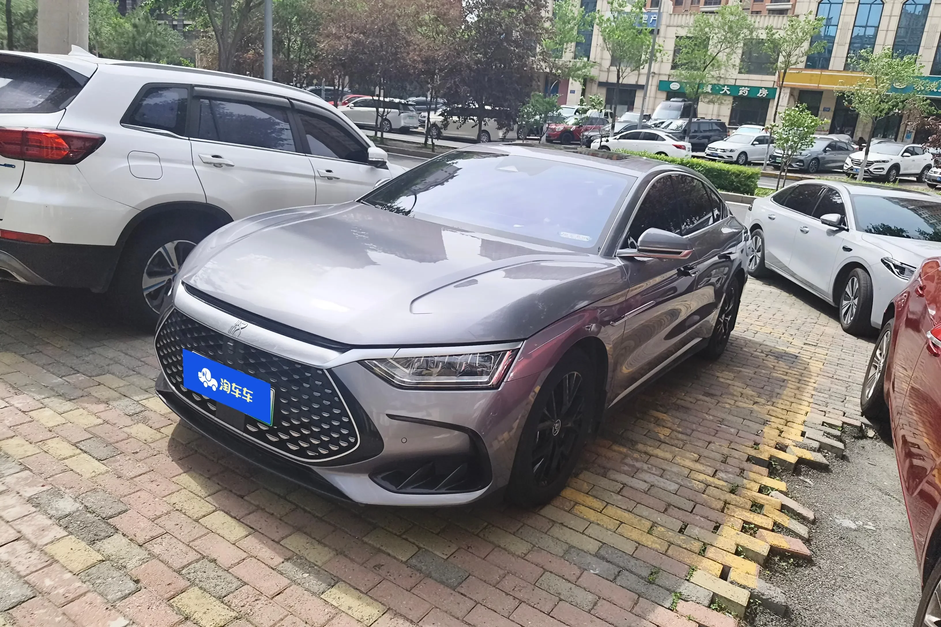 BYD HAN DM  из Китая