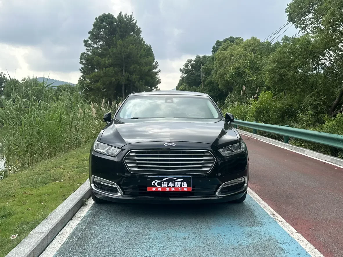 Ford Taurus