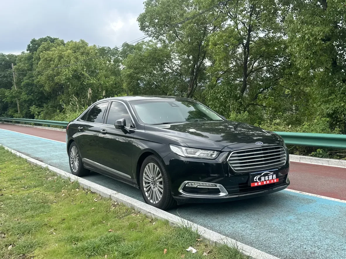 Ford Taurus
