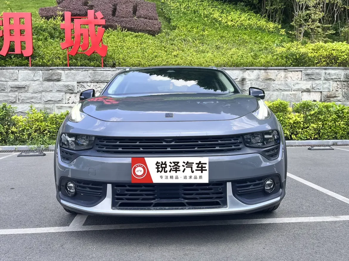 Lynk & Co 02