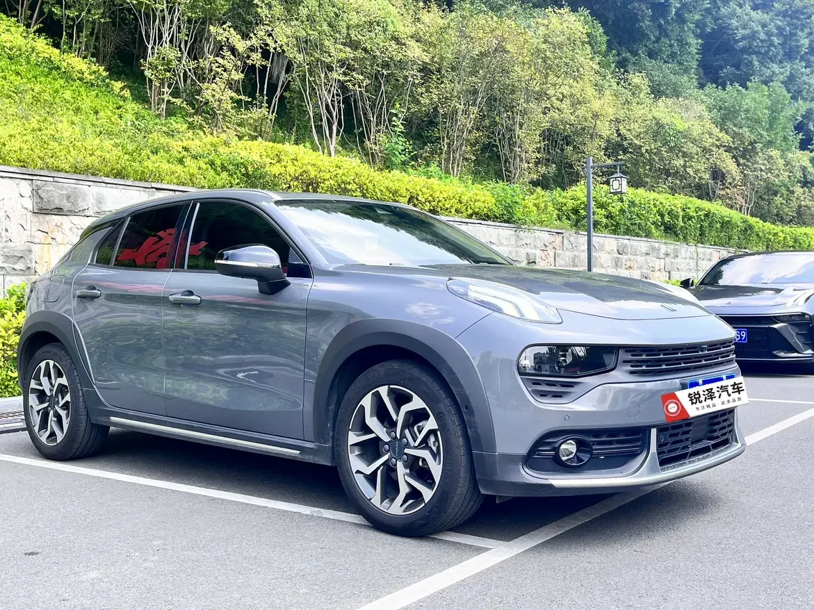 Lynk & Co 02