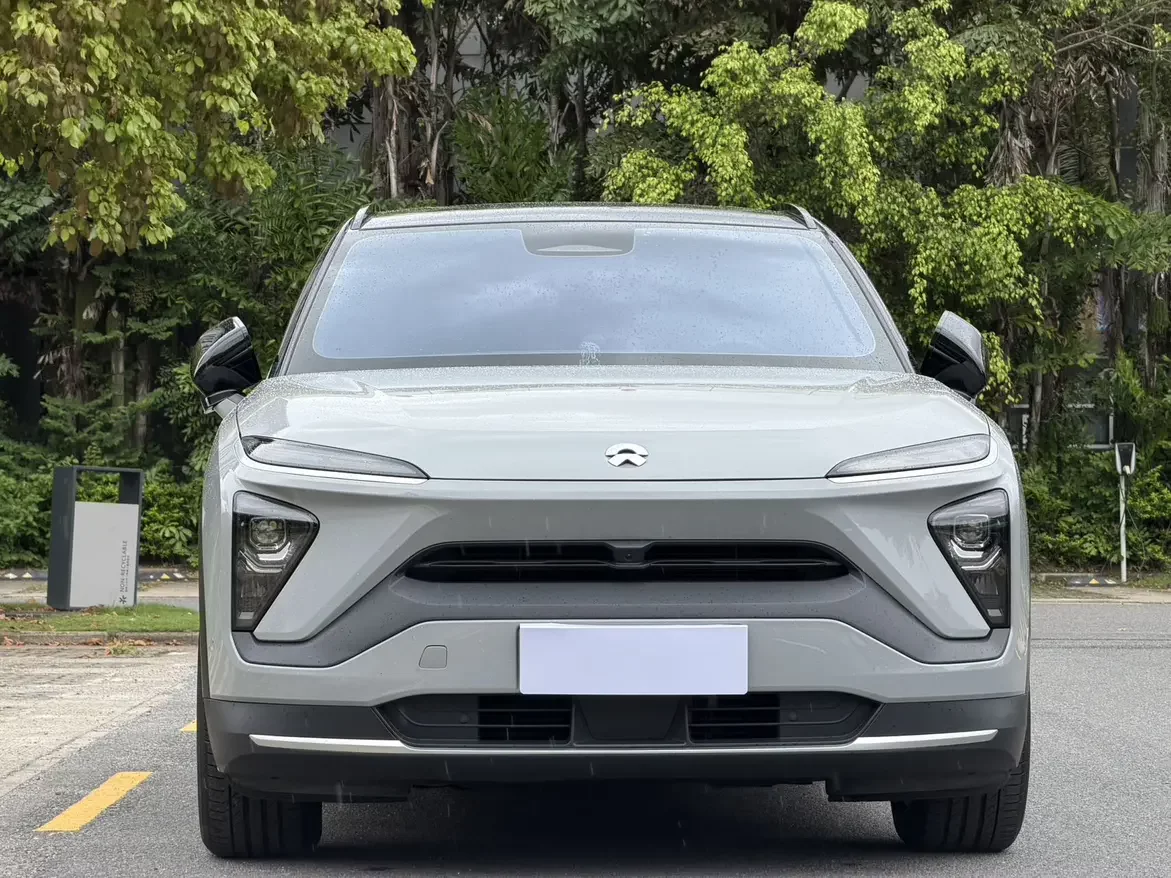 NIO ES6