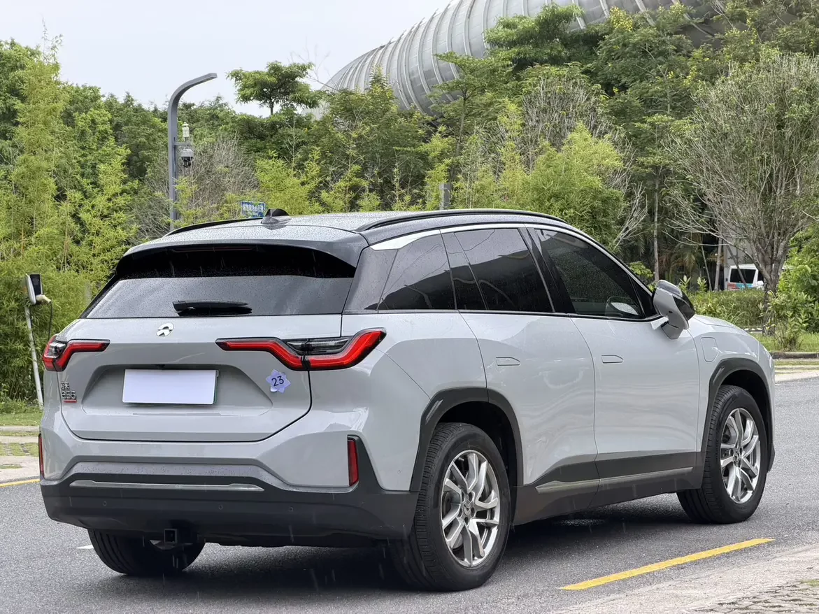 NIO ES6
