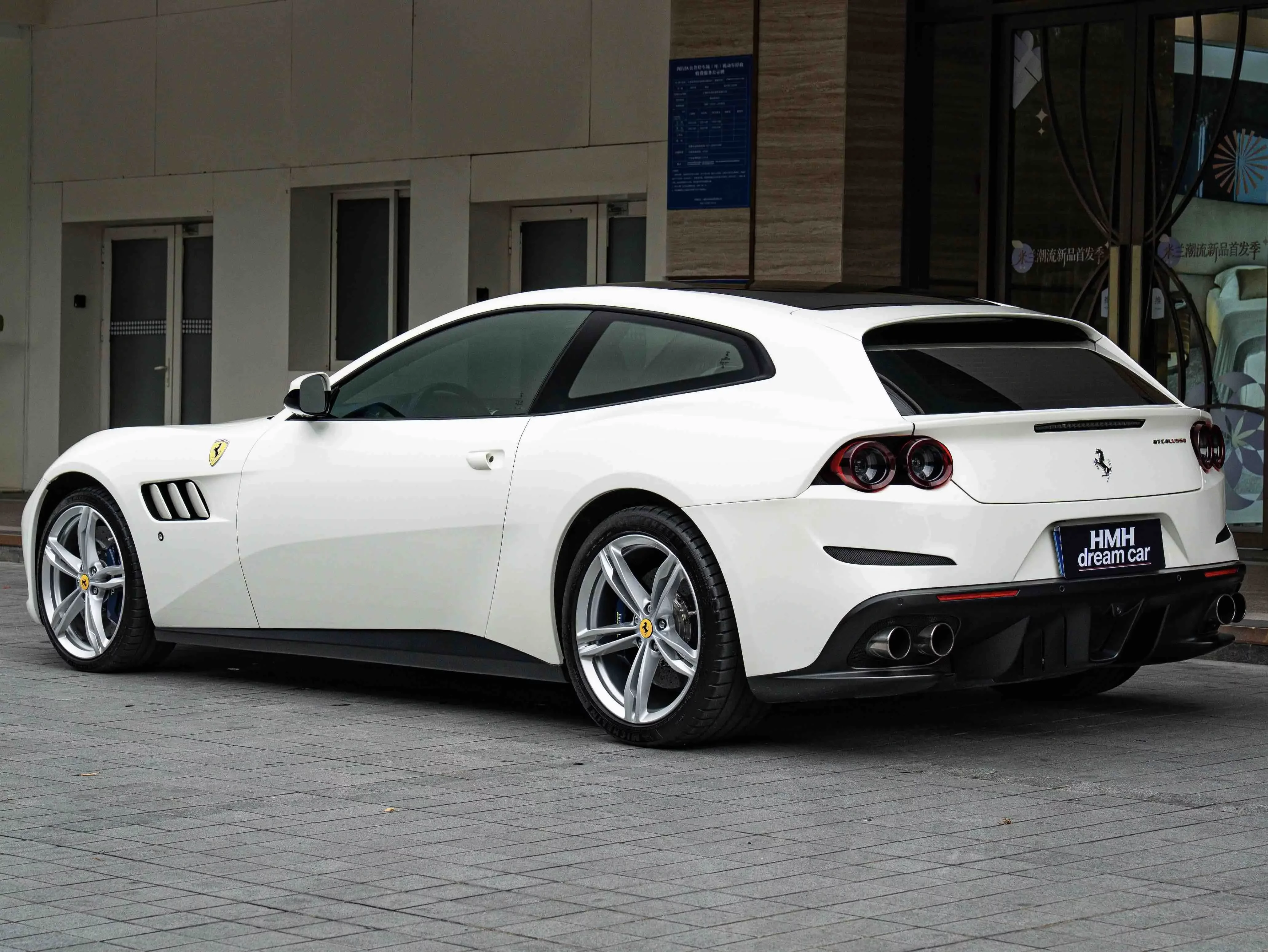 Ferrari GTC4Lusso