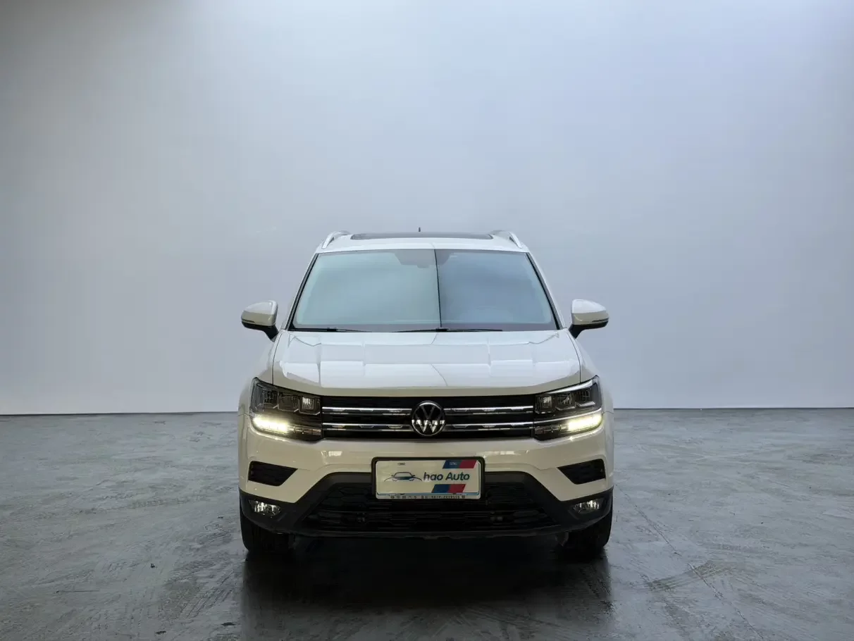 Volkswagen Tharu