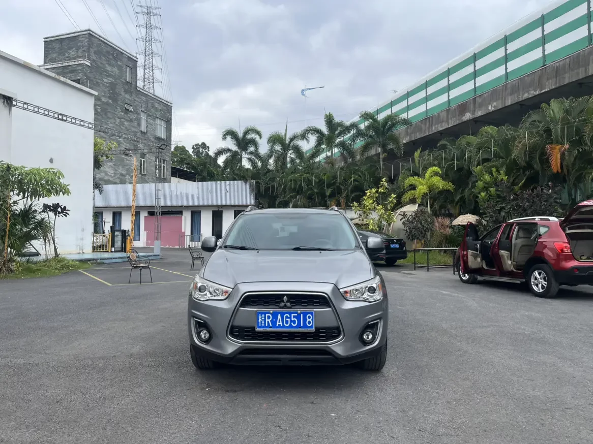 Mitsubishi Jinxuan ASX  из Китая