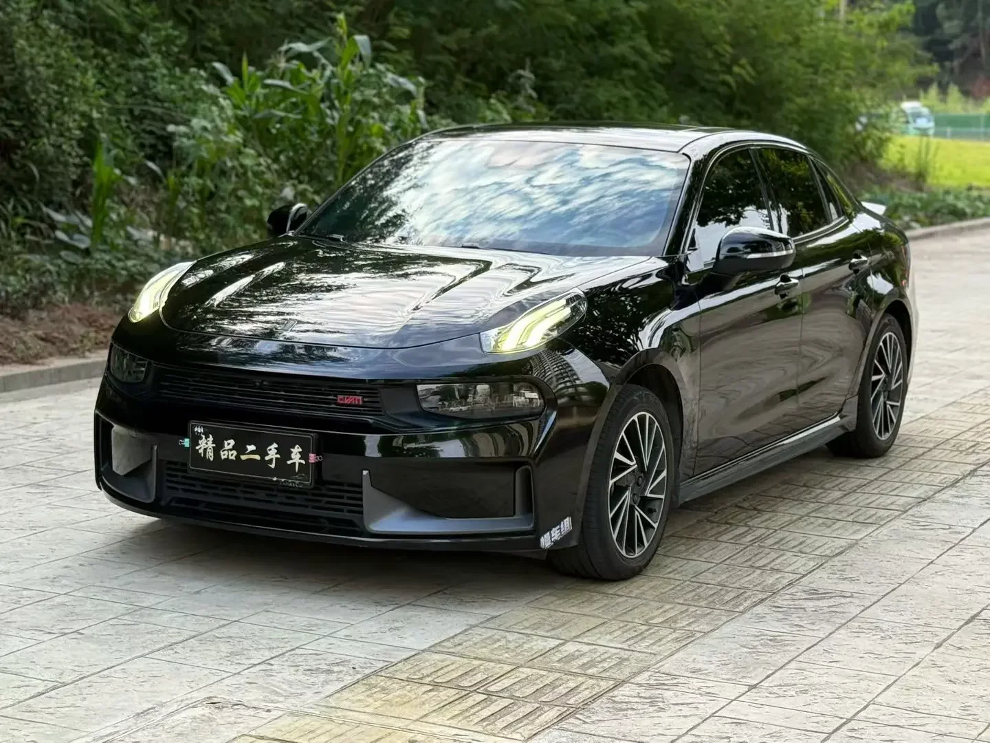 Lynk & Co 03