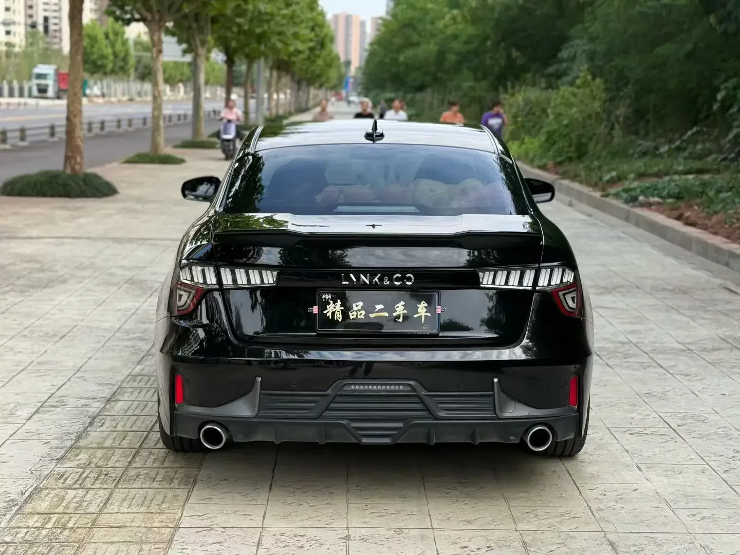 Lynk & Co 03