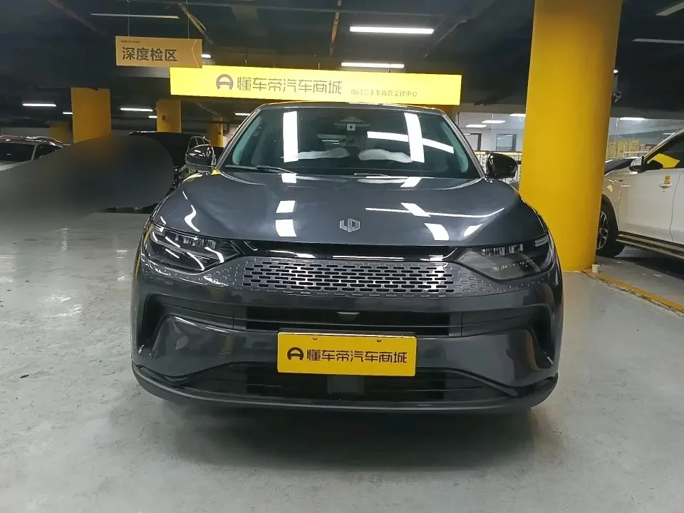 Leapmotor Zero running C11