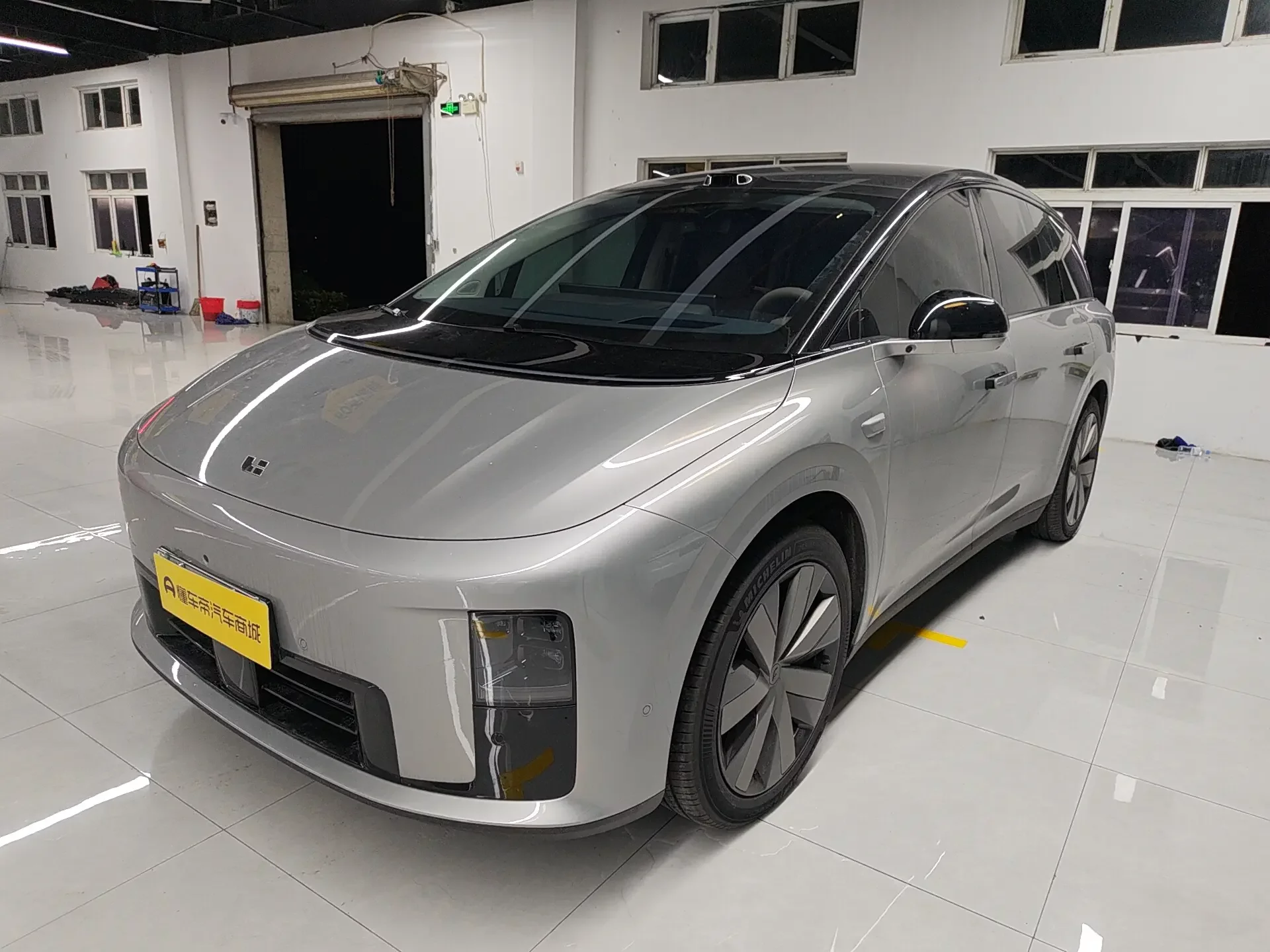 Li Ideal i8