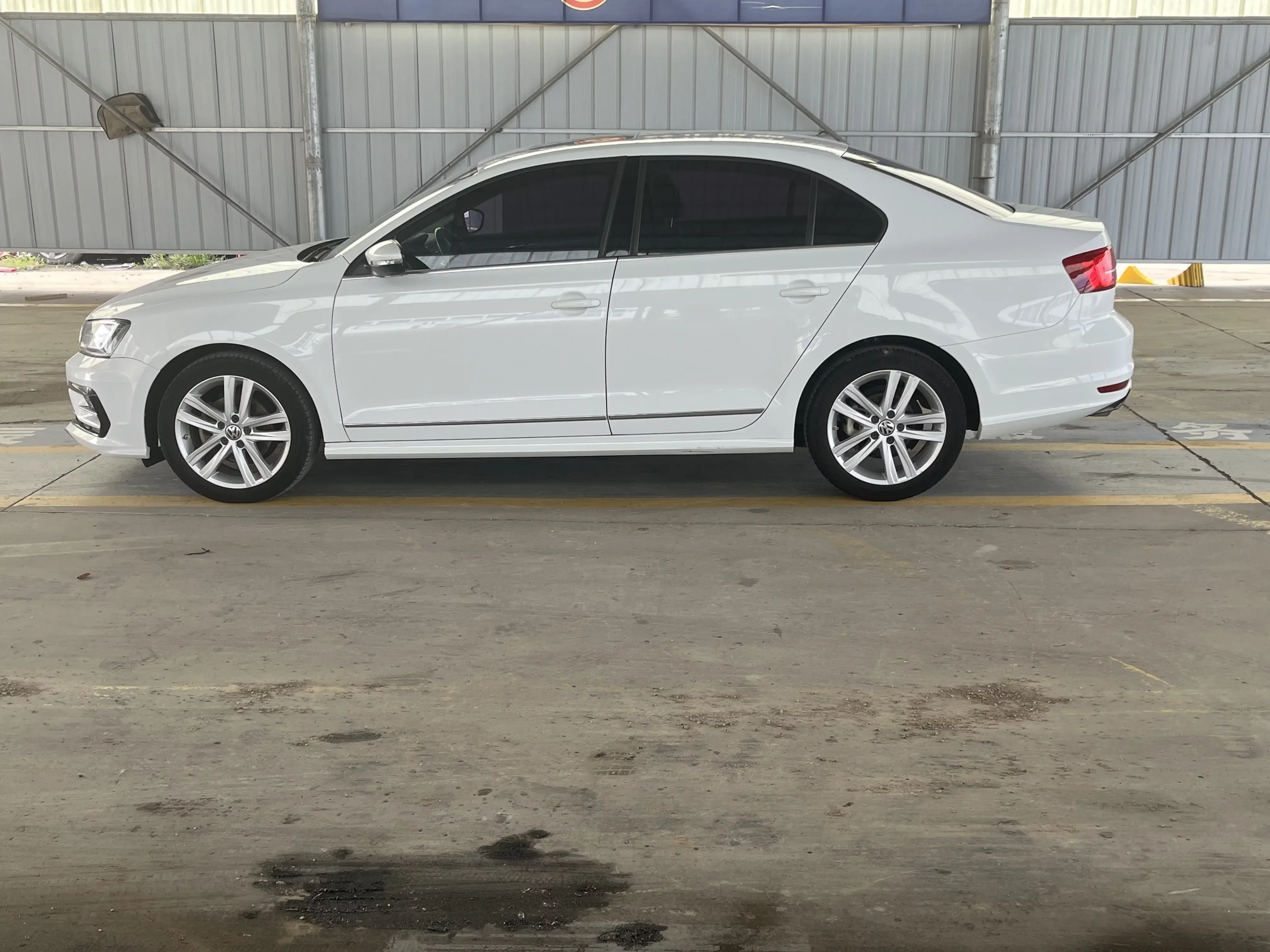 Volkswagen Sagitar