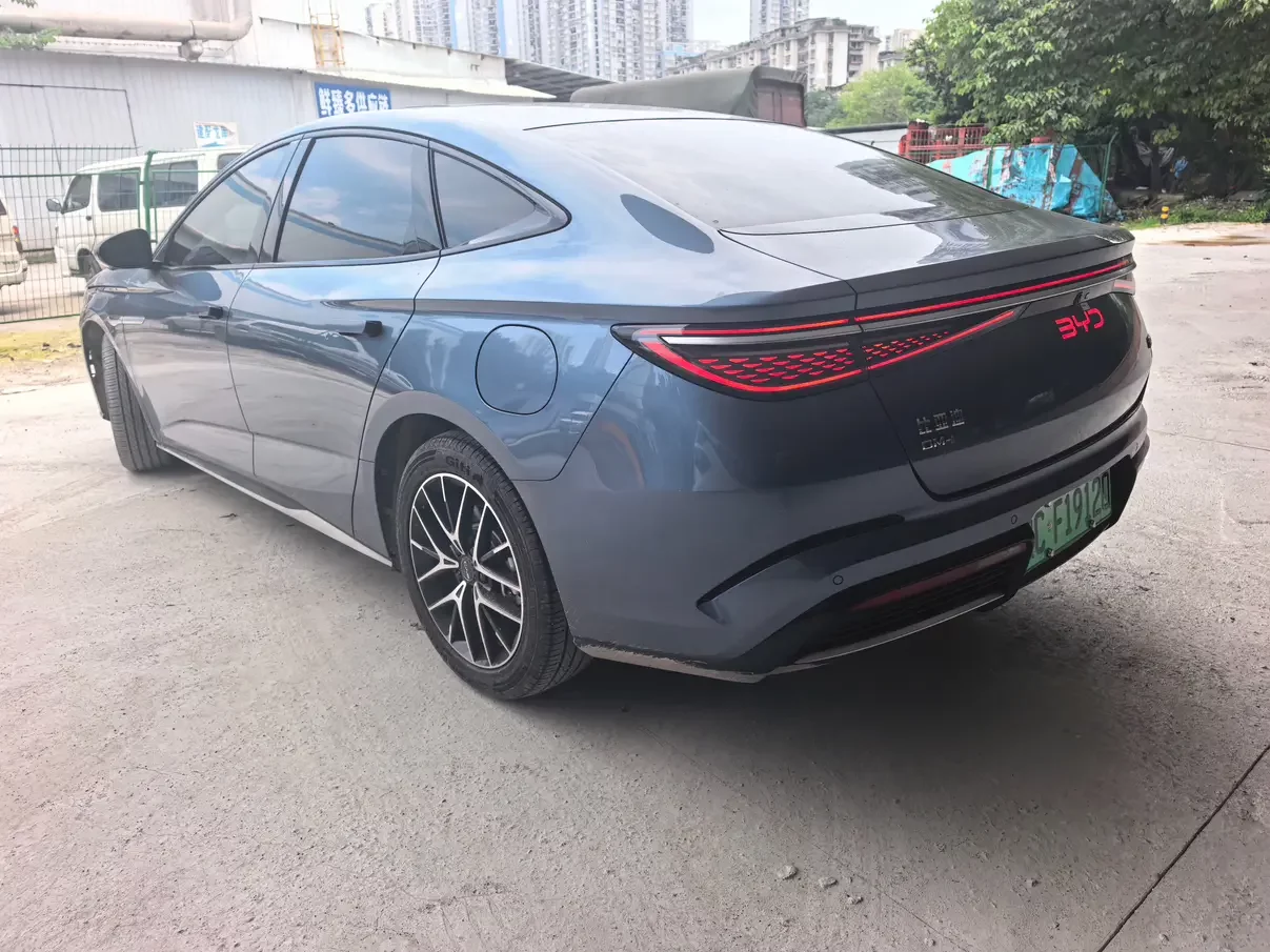 BYD Seal 07DM