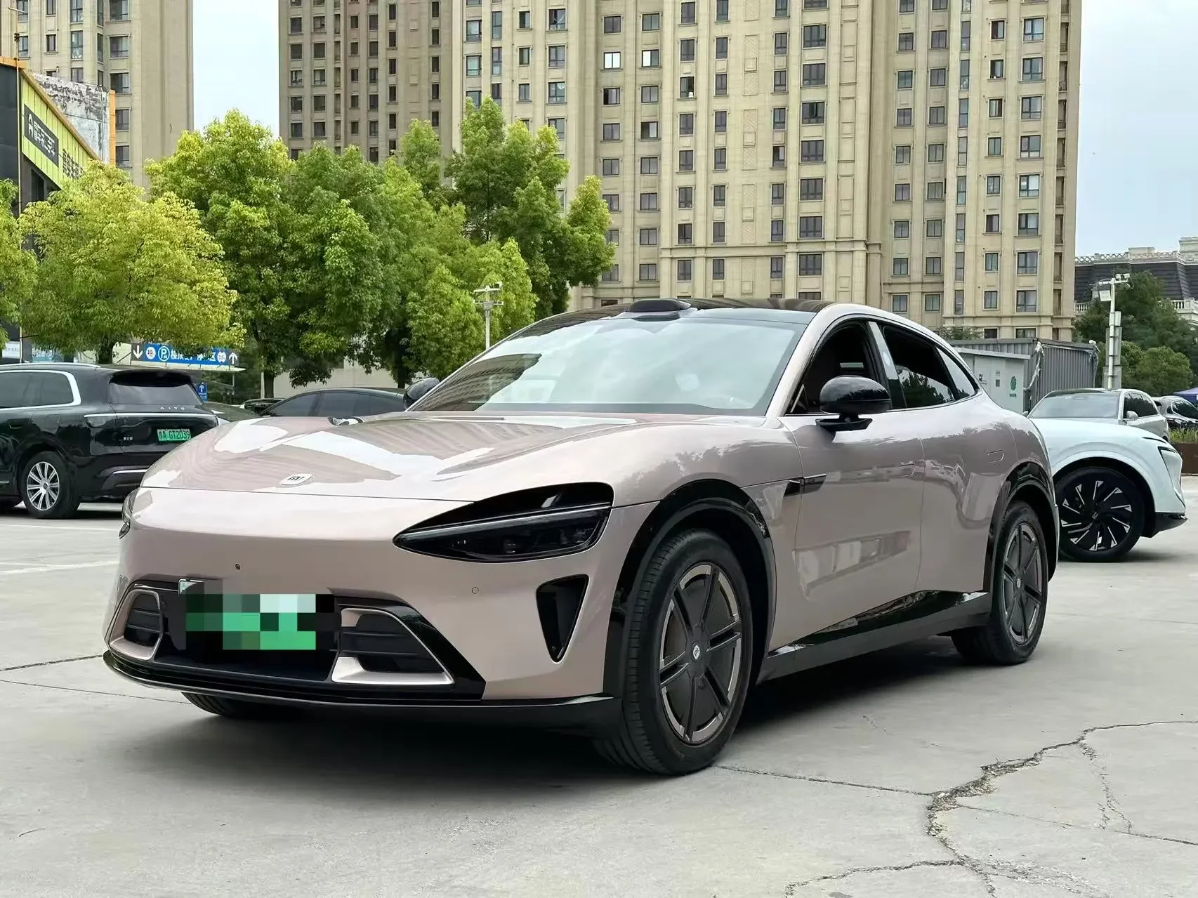 Xiaomi car Xiaomi YU7  из Китая