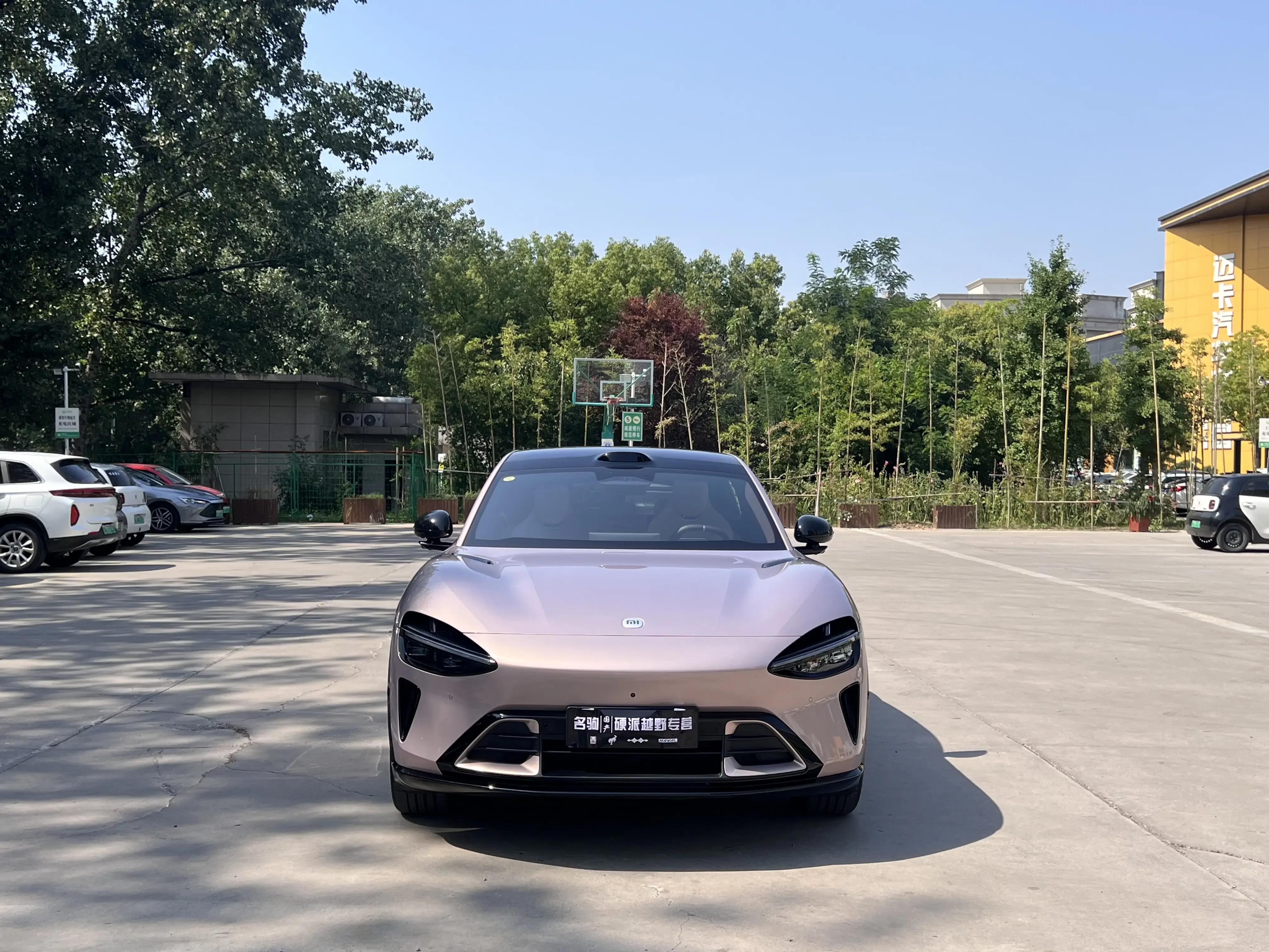 Xiaomi car Xiaomi YU7  из Китая