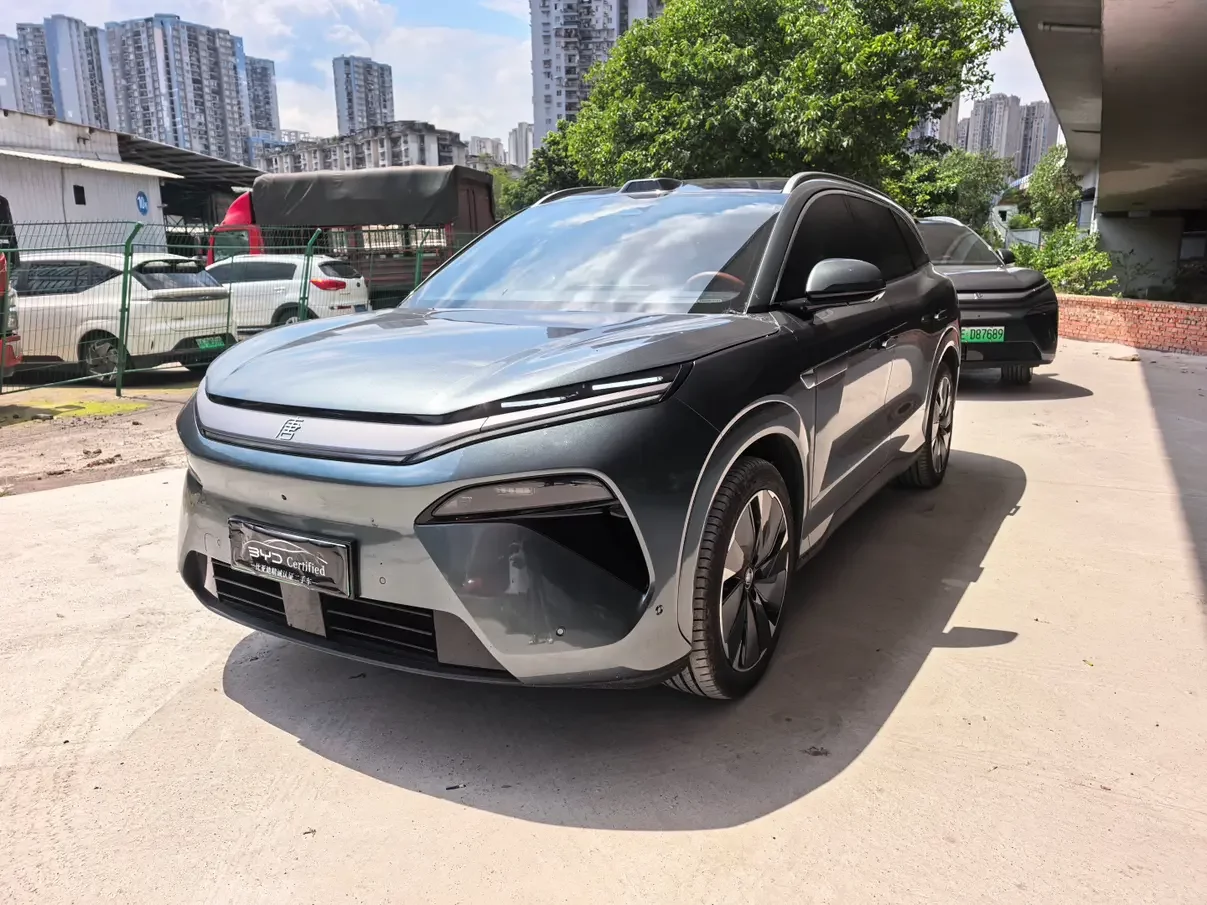 BYD Tang L EV