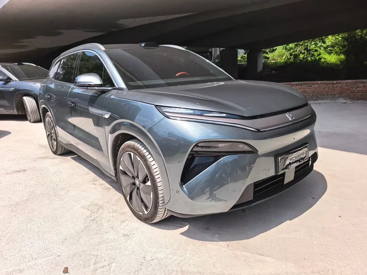 BYD Tang L EV