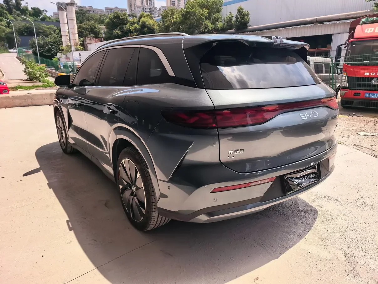BYD Tang L EV