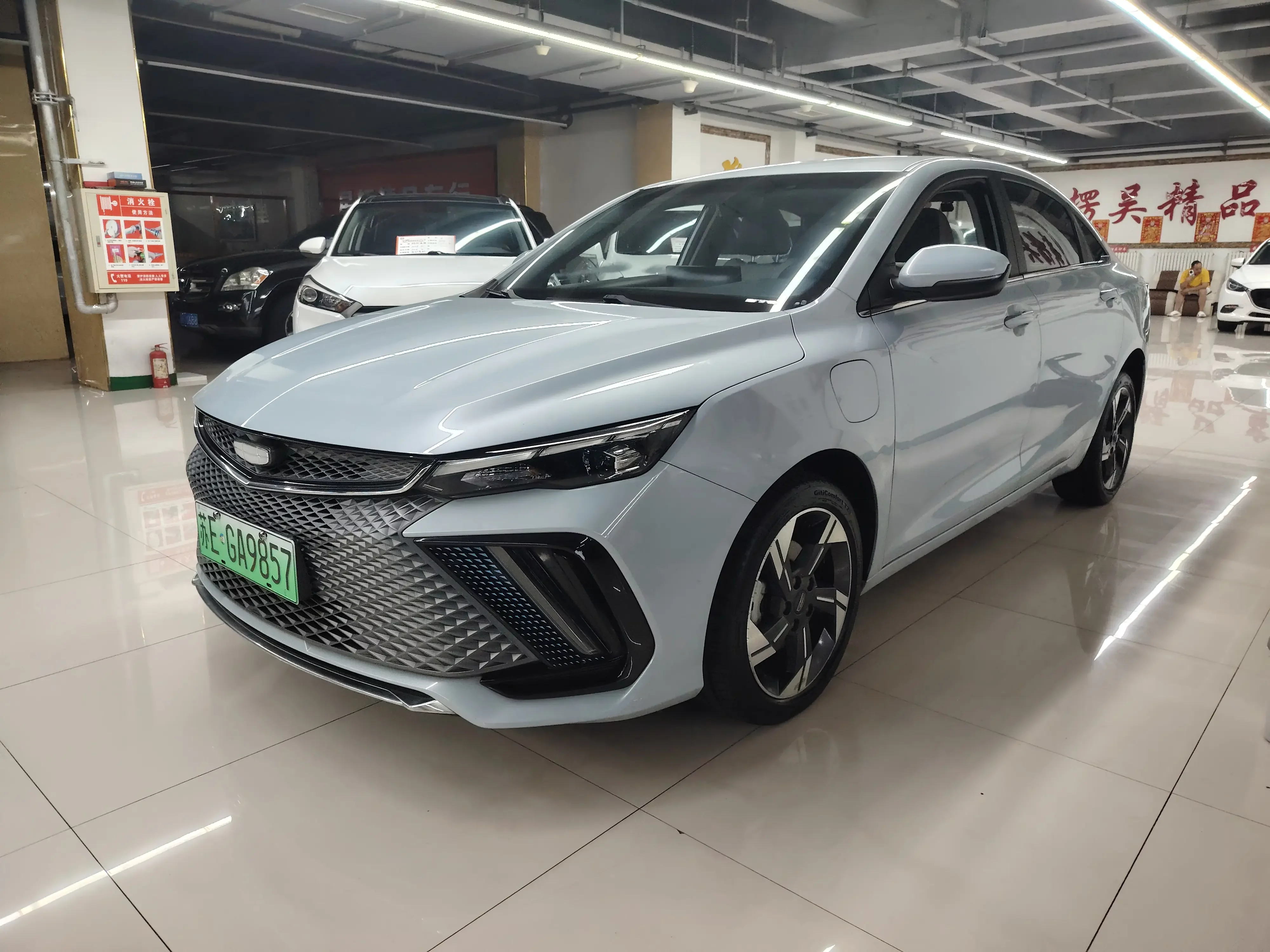 Geely Emgrand L HiP