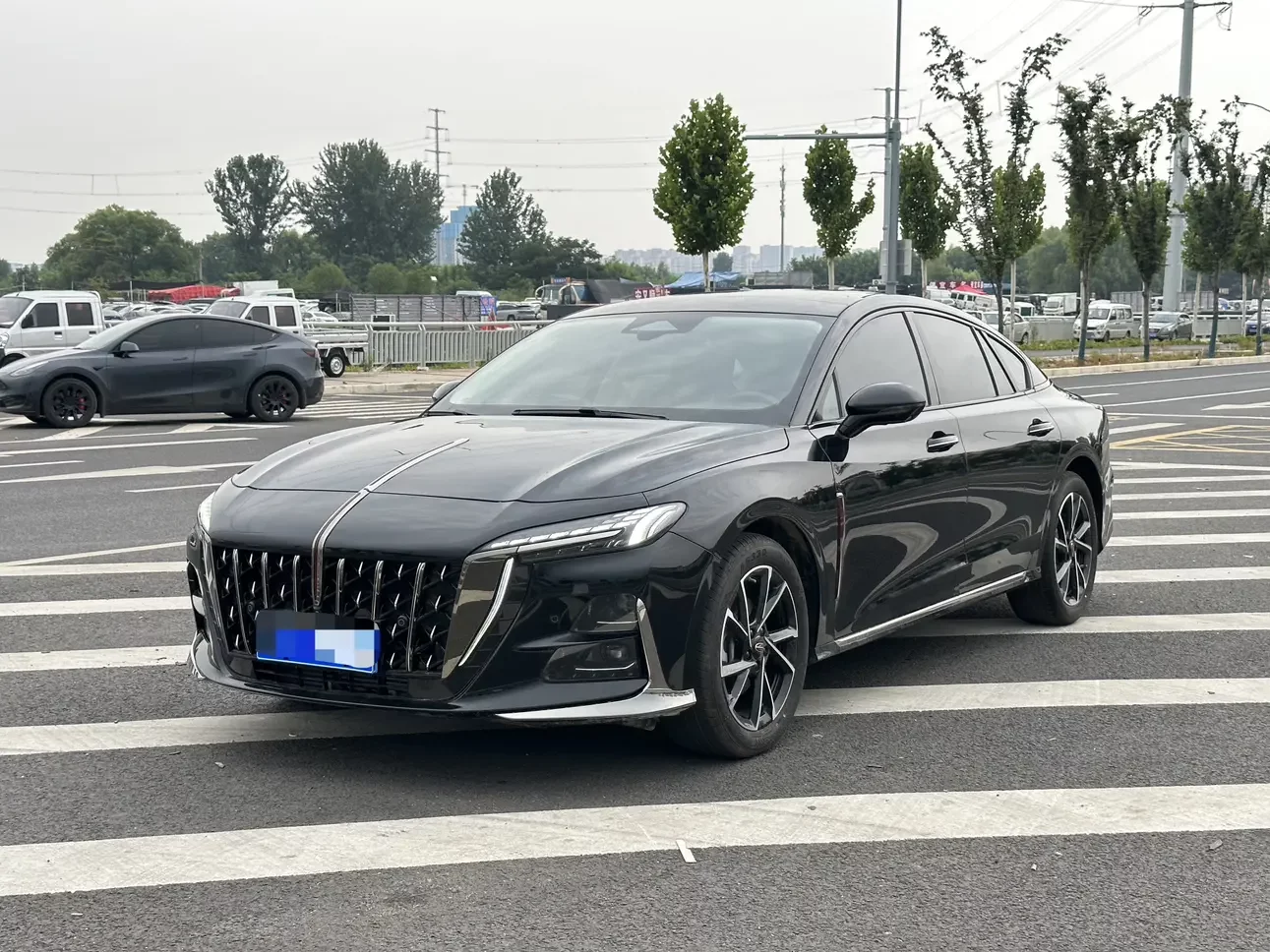 Hongqi H6