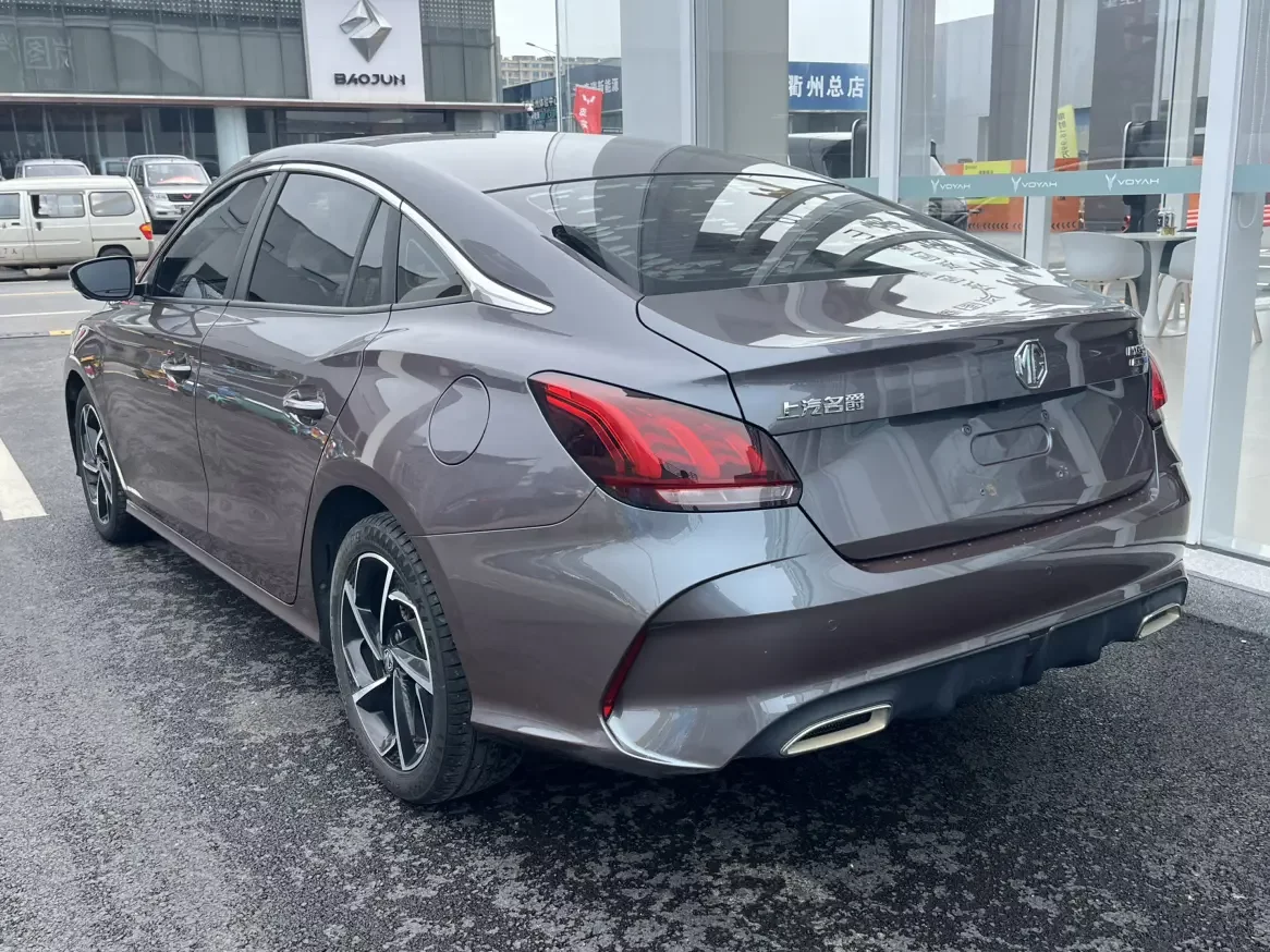 MG 5