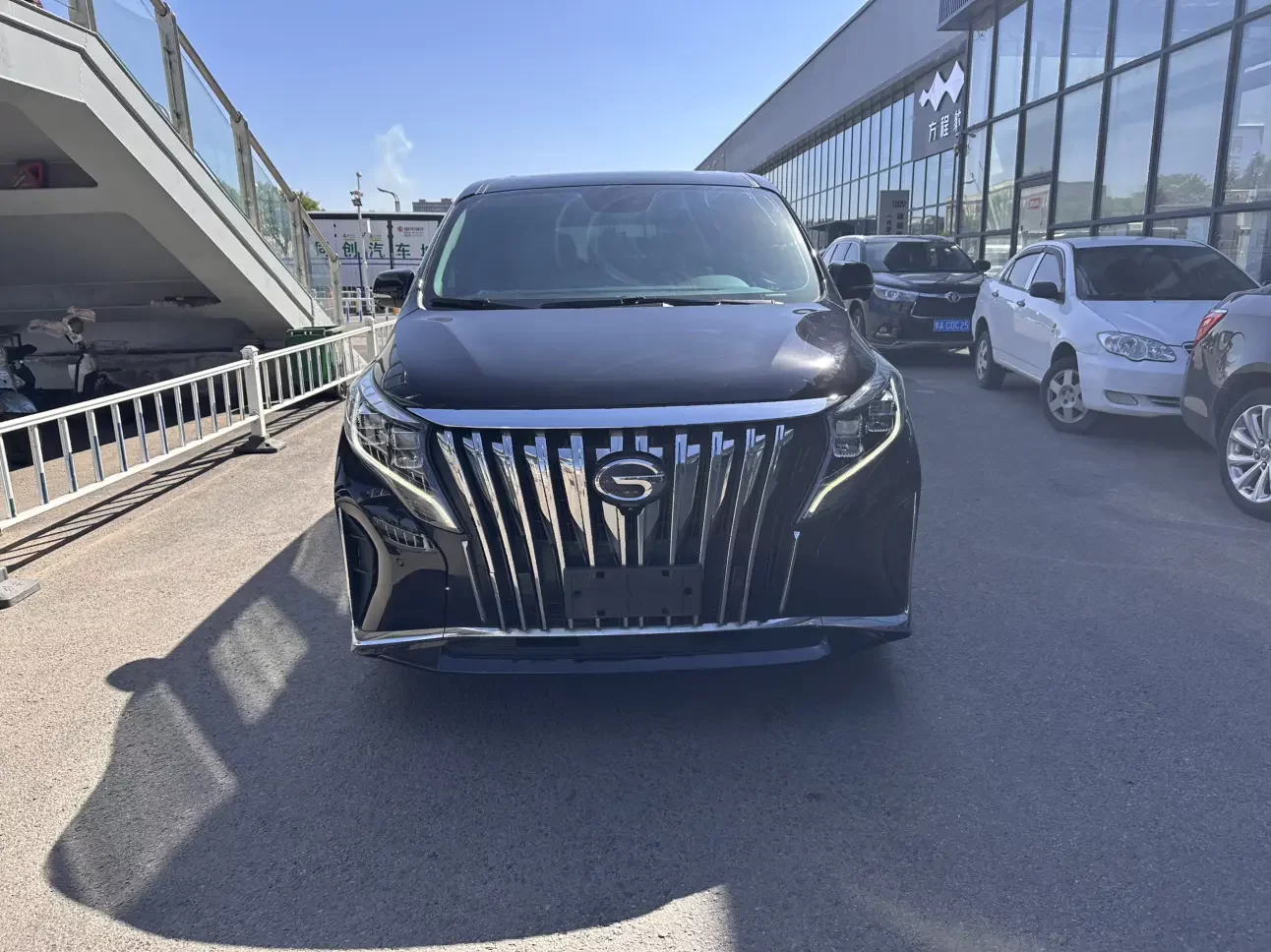 GAC Trumpchi M8  из Китая