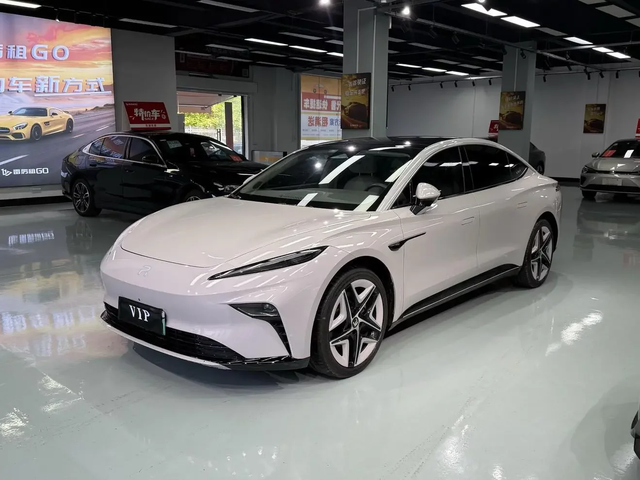Rising Auto Feifan F7