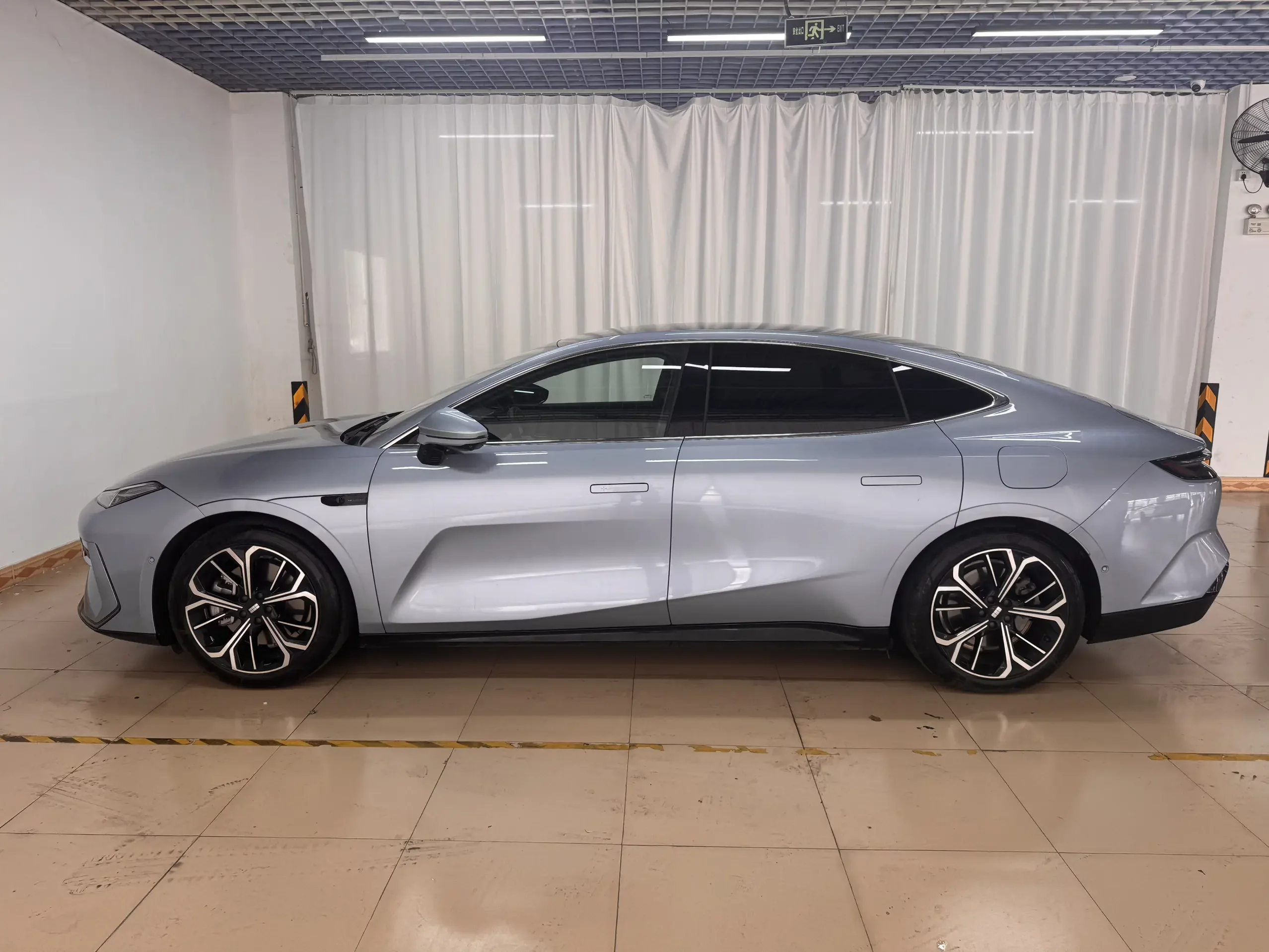 Geely Galaxy E8
