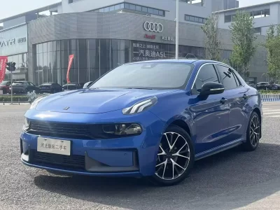 Lynk & Co 03