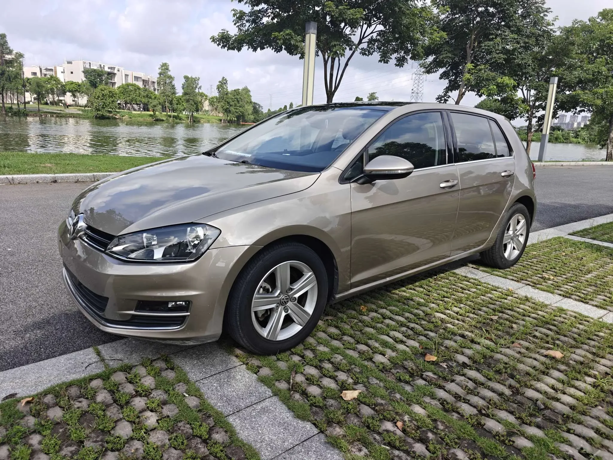 Volkswagen golf
