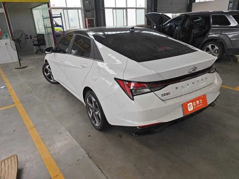 Hyundai Elantra