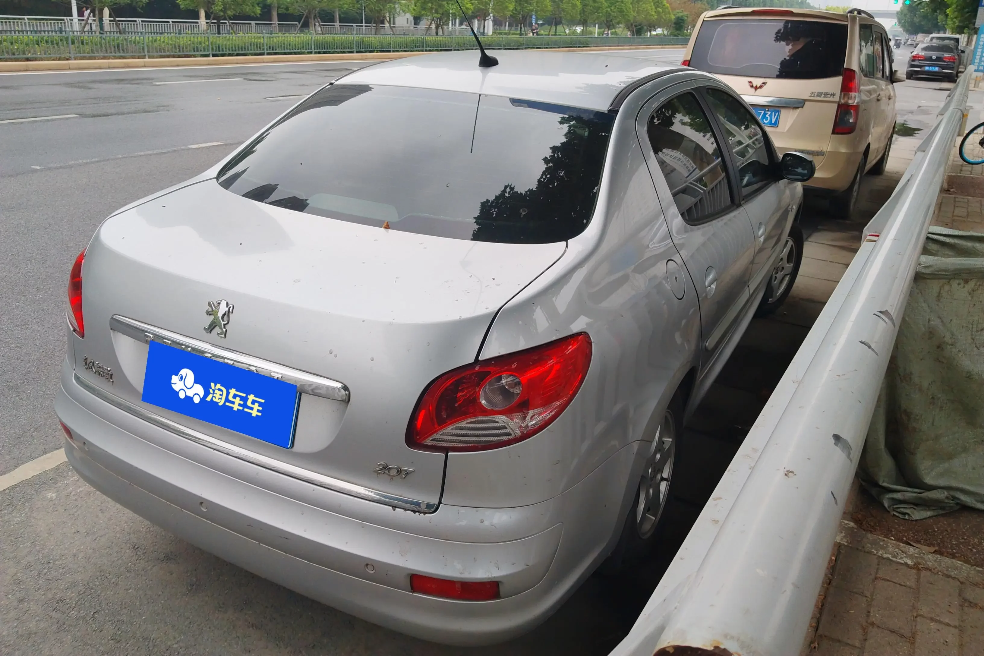 Peugeot 207