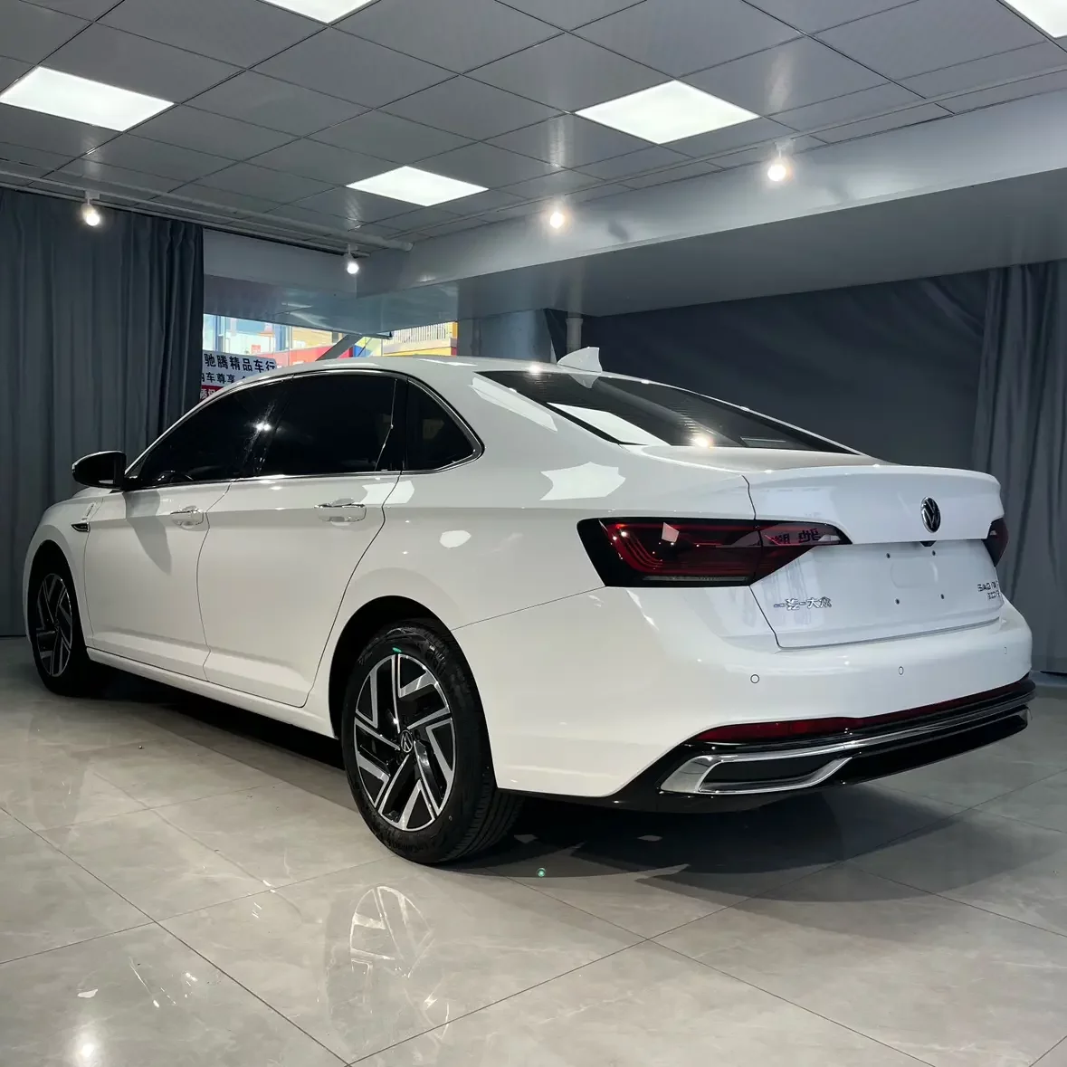 Volkswagen Sagitar