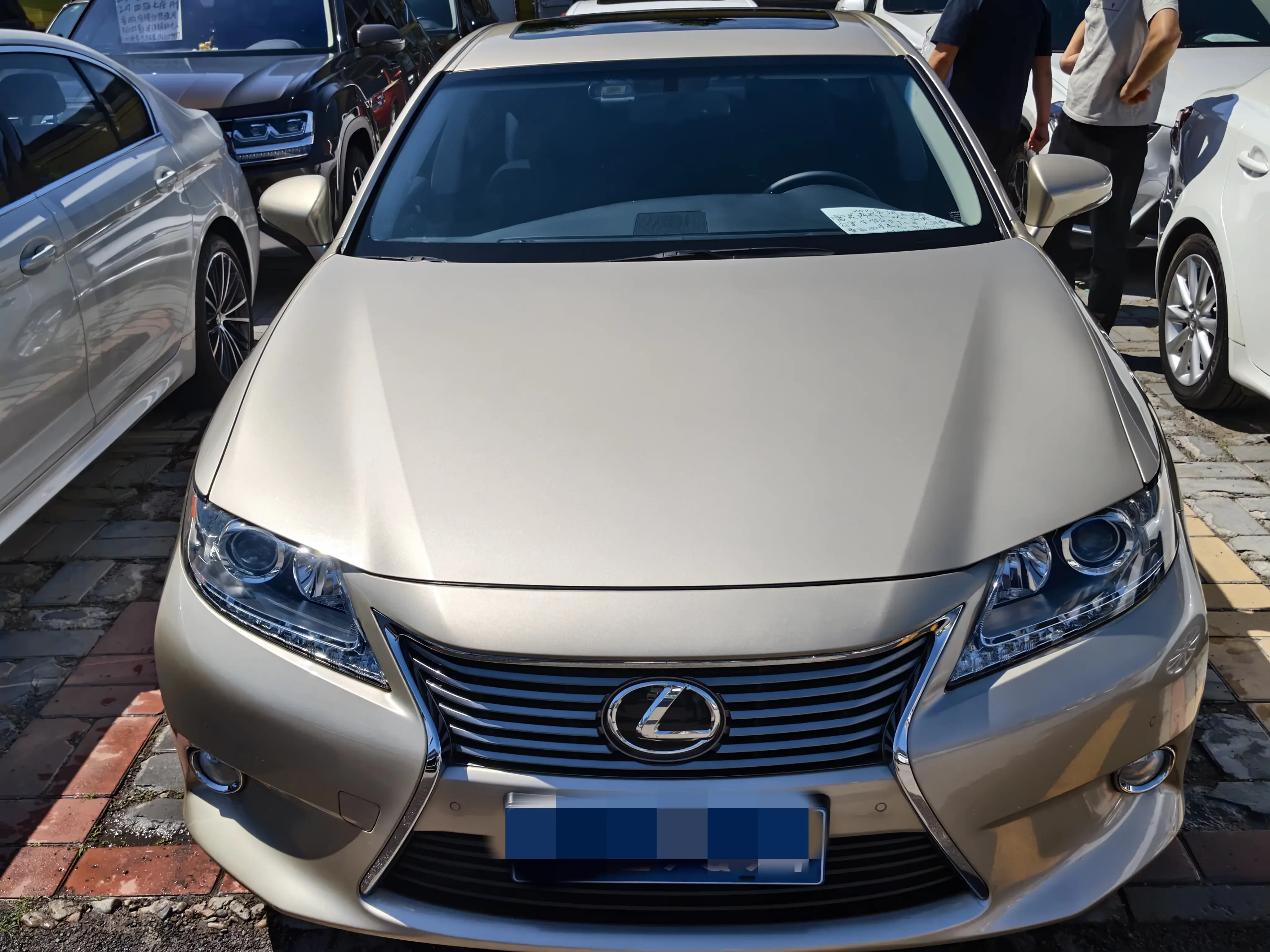 Lexus ES