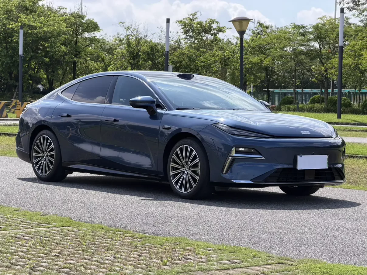 Geely Galaxy Star 8 PHEV