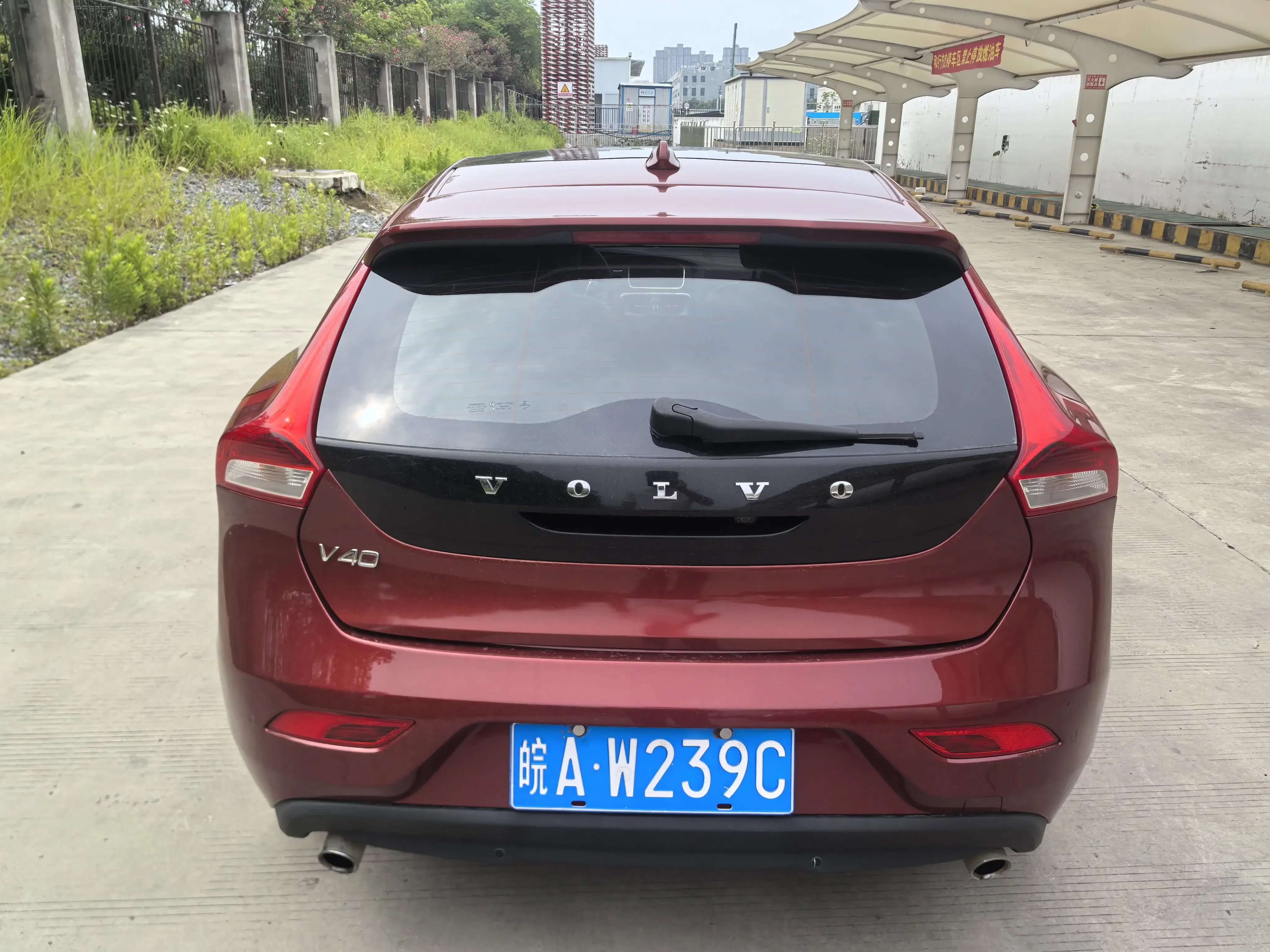 Volvo V40