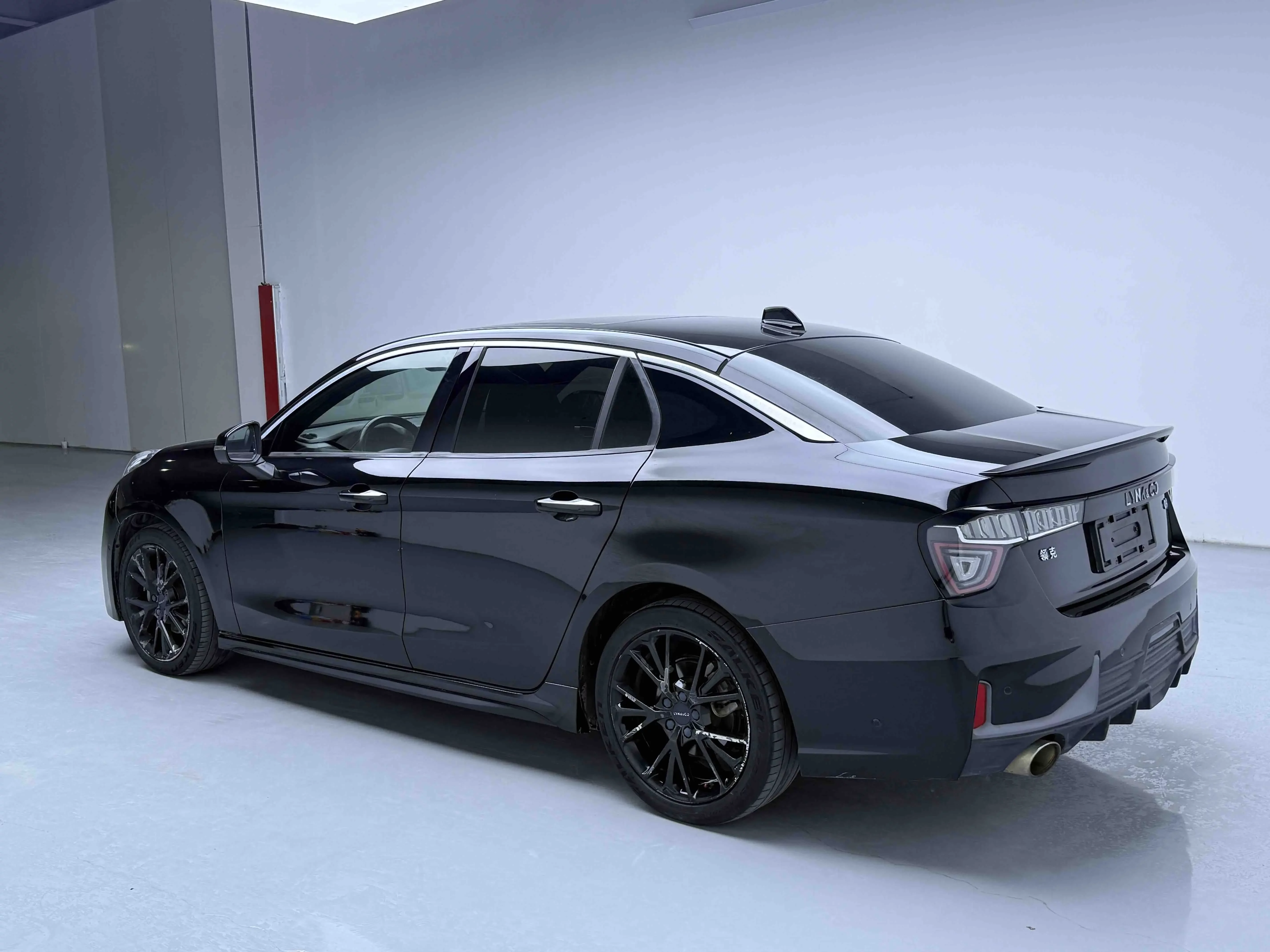 Lynk & Co 03