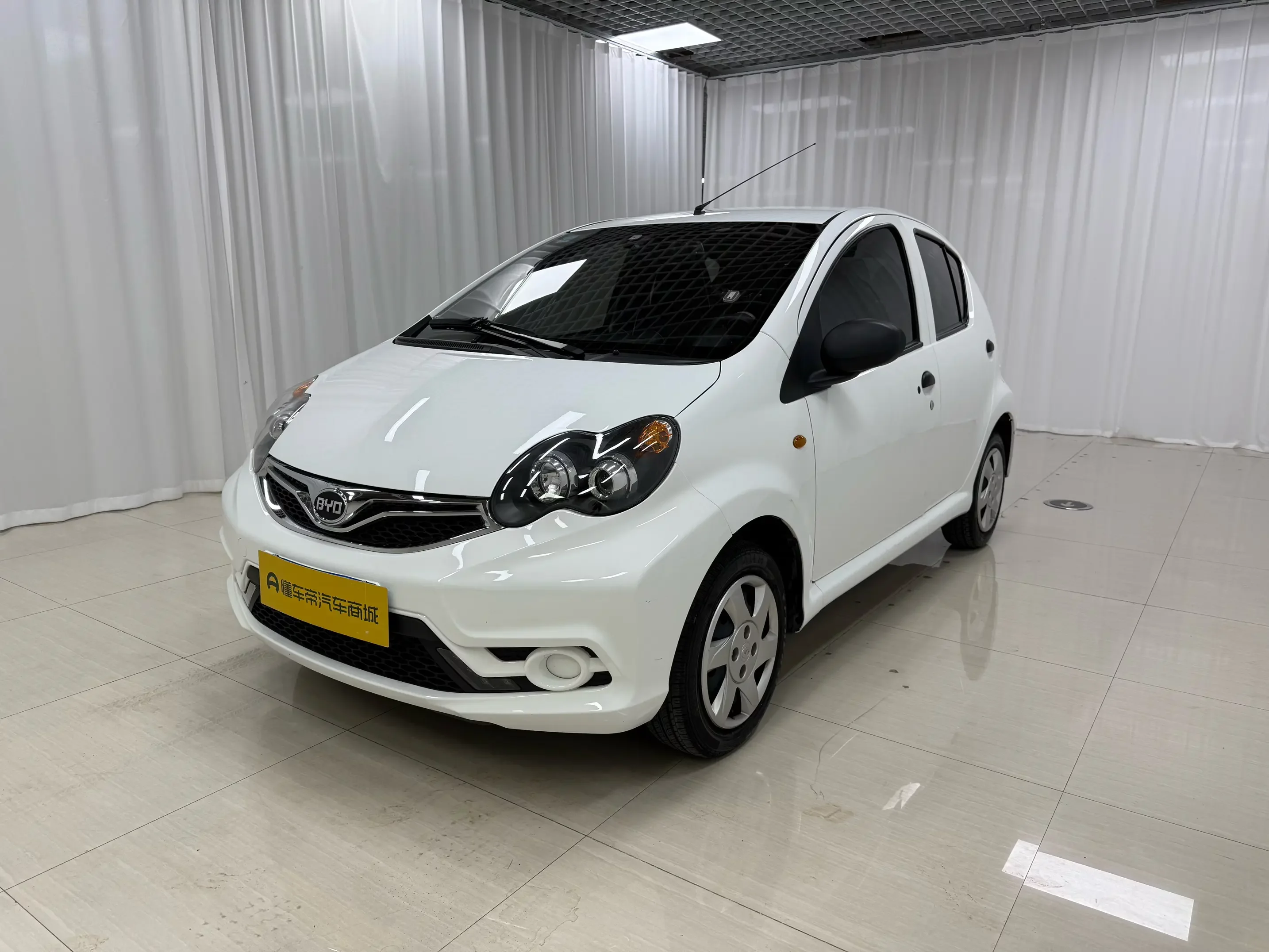 BYD F0