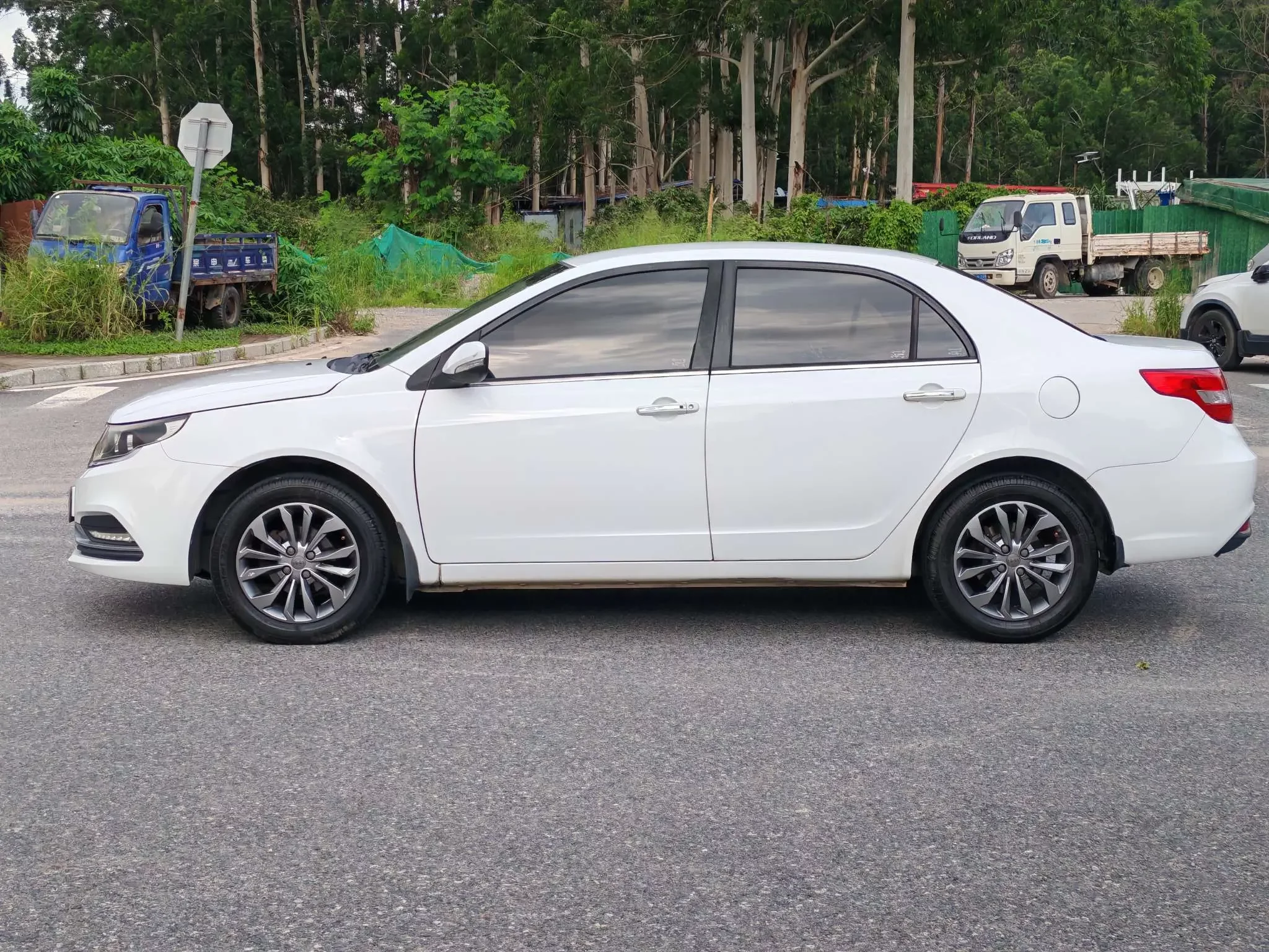 Geely Vision
