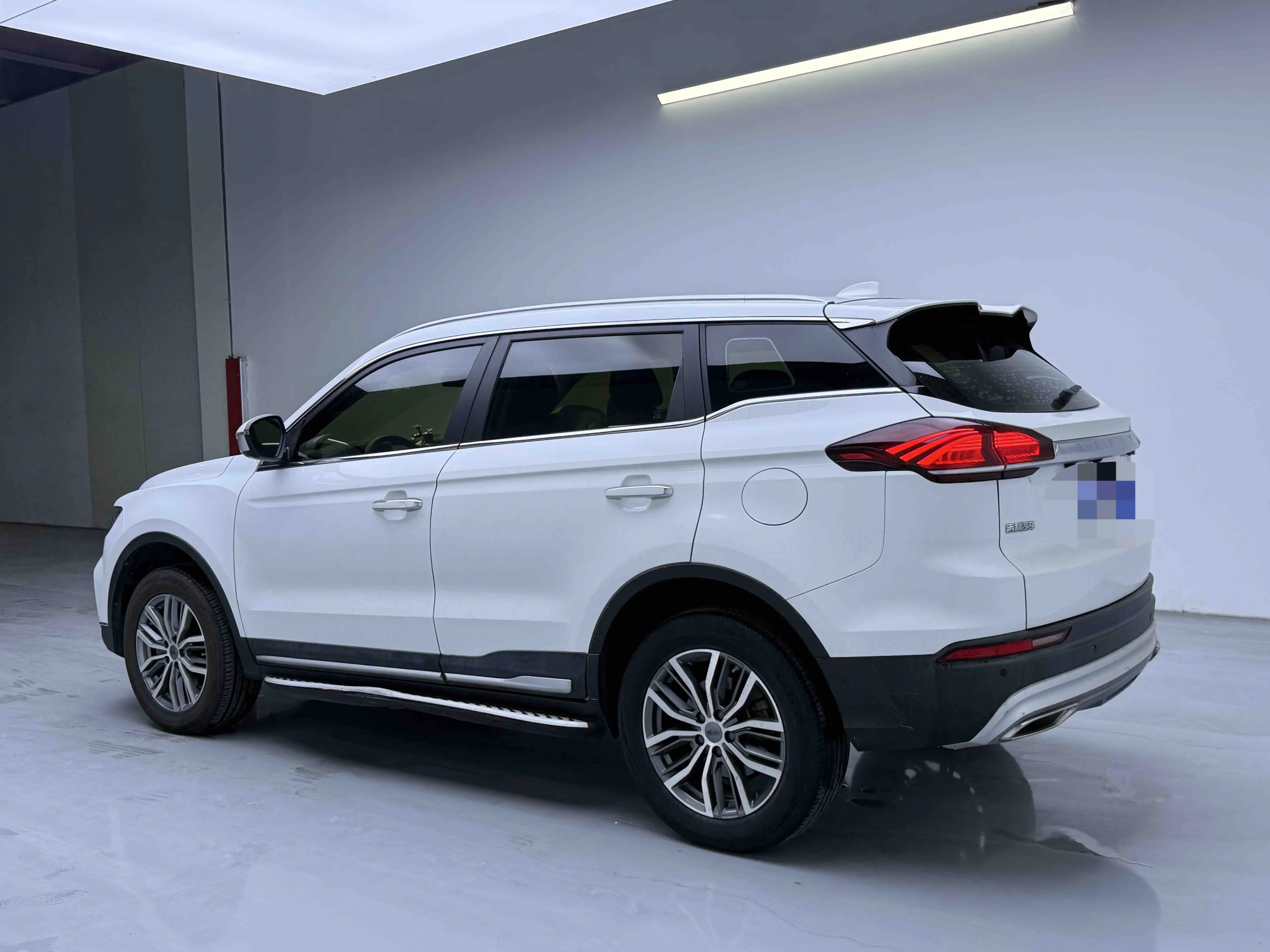 Geely Atlas