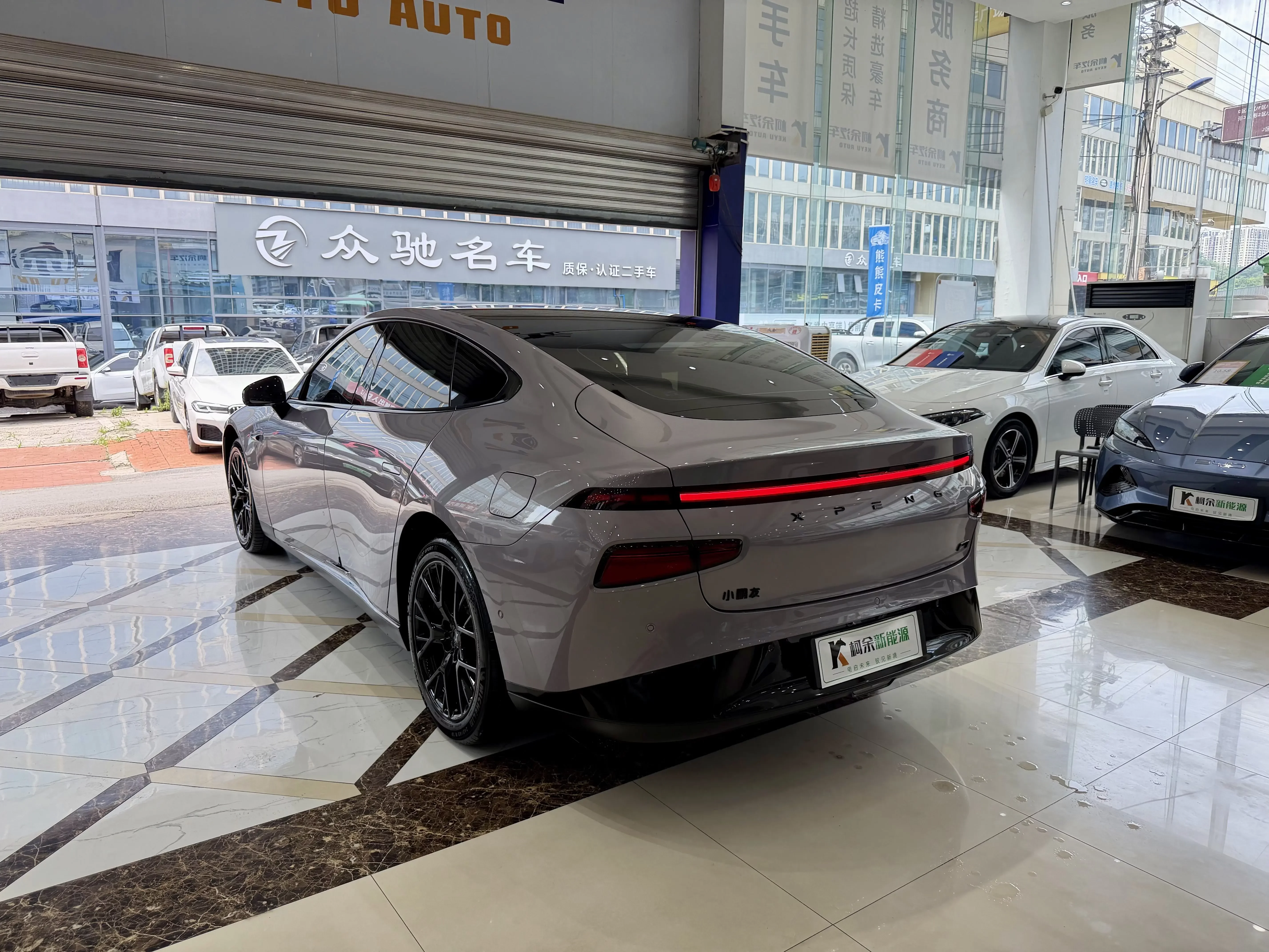 Xpeng P7