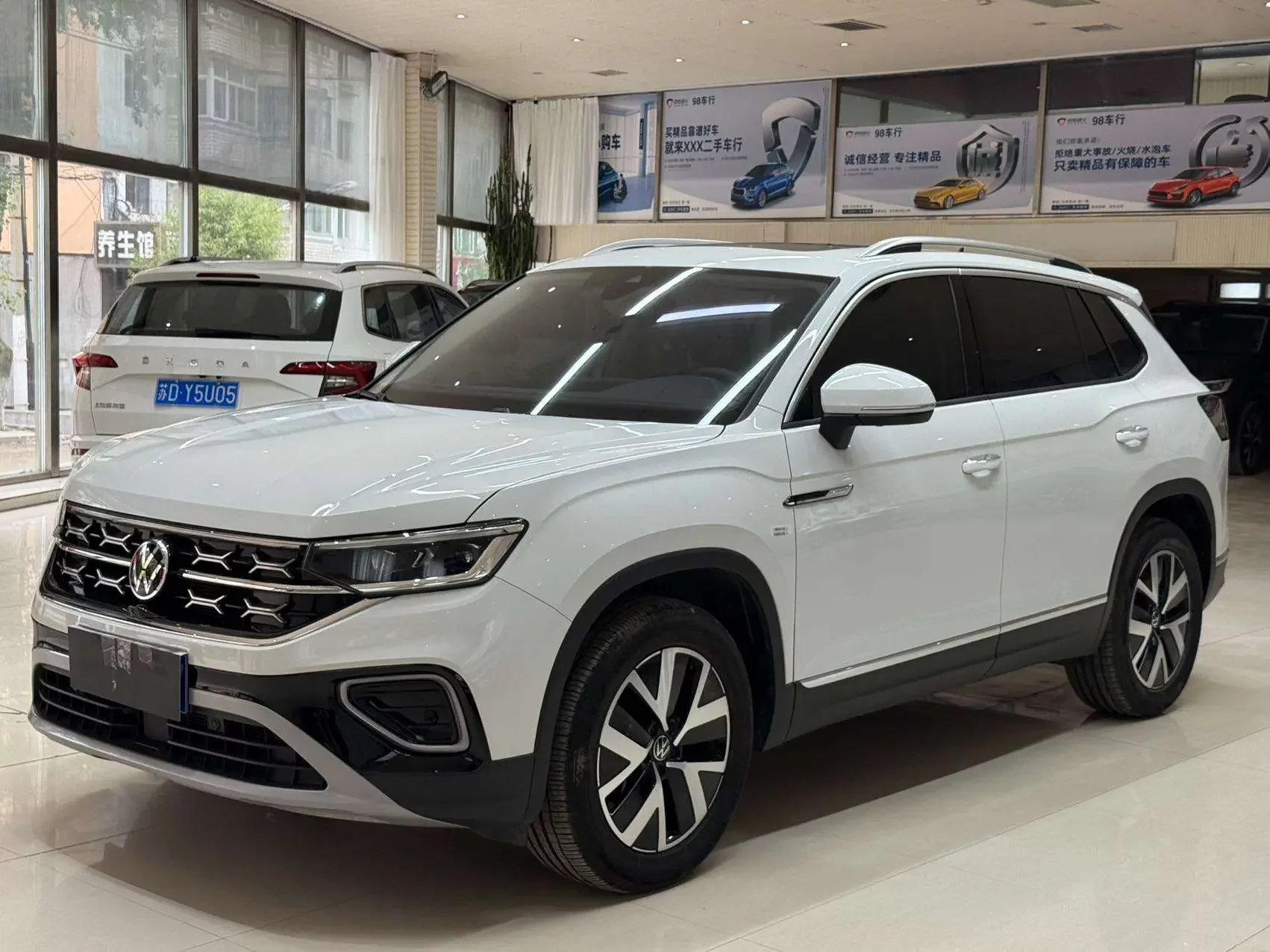 VOLKSWAGEN TAYRON